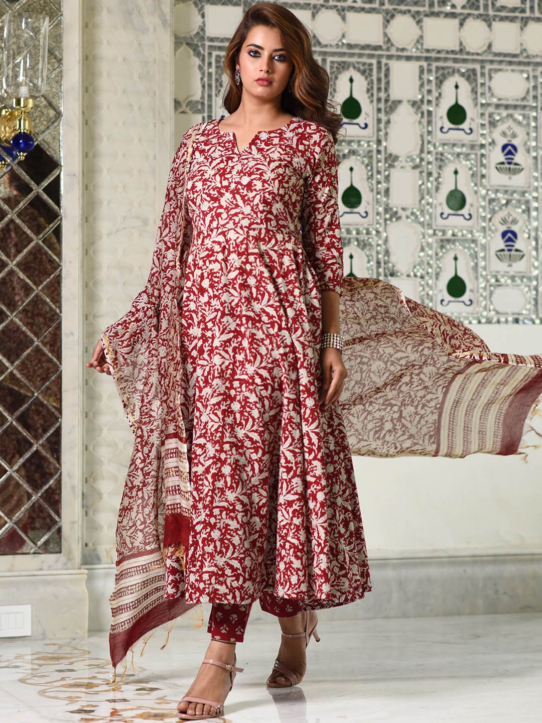 Jaipuri Adaah Ethnic Motifs Printed Empire Pure Cotton Kurta with Trousers & With Dupatta, Maroon
Jaipuri Adaah Ethnic Motifs Printed Empire Pure Cotton Kurta with Trousers & With Dupatta, Maroon