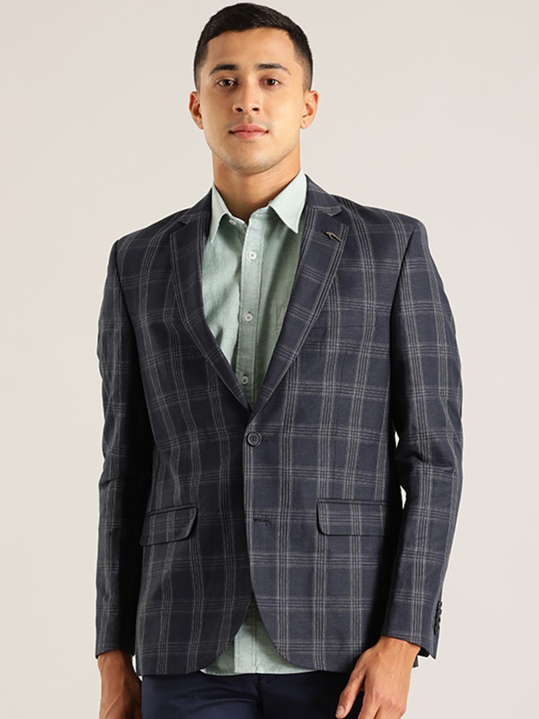 Indian Terrain Checked Slim-Fit Single Breasted Pure Linen Formal Blazer, Navy blue
Indian Terrain Checked Slim-Fit Single Breasted Pure Linen Formal Blazer, Navy blue