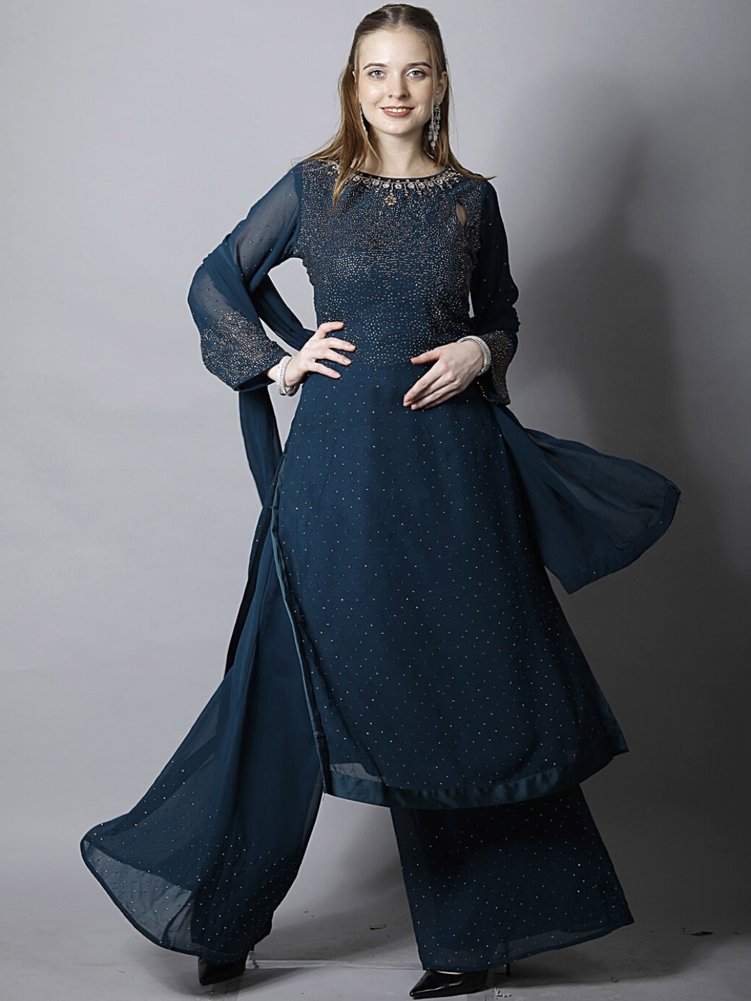 Chhabra 555 Embroidered Boat Nek Straight Kurta With Flared Palazzo & Dupatta, Blue
Chhabra 555 Embroidered Boat Nek Straight Kurta With Flared Palazzo & Dupatta, Blue