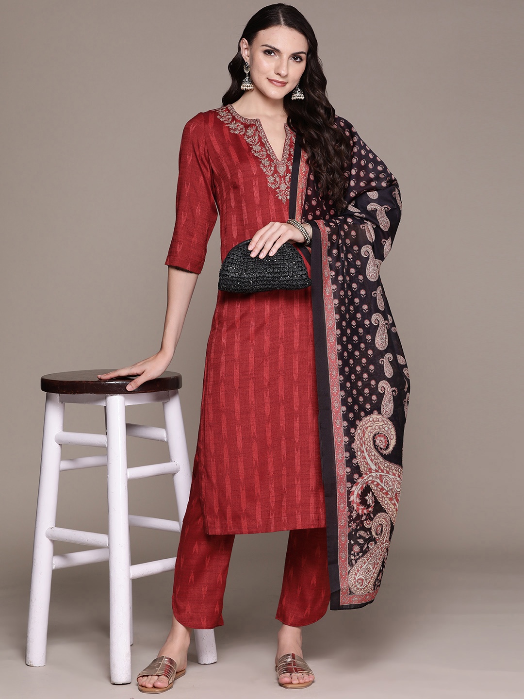 aarke Ritu Kumar Women Floral Embroidered Thread Work Kurta with Trousers & With Dupatta, Red
aarke Ritu Kumar Women Floral Embroidered Thread Work Kurta with Trousers & With Dupatta, Red