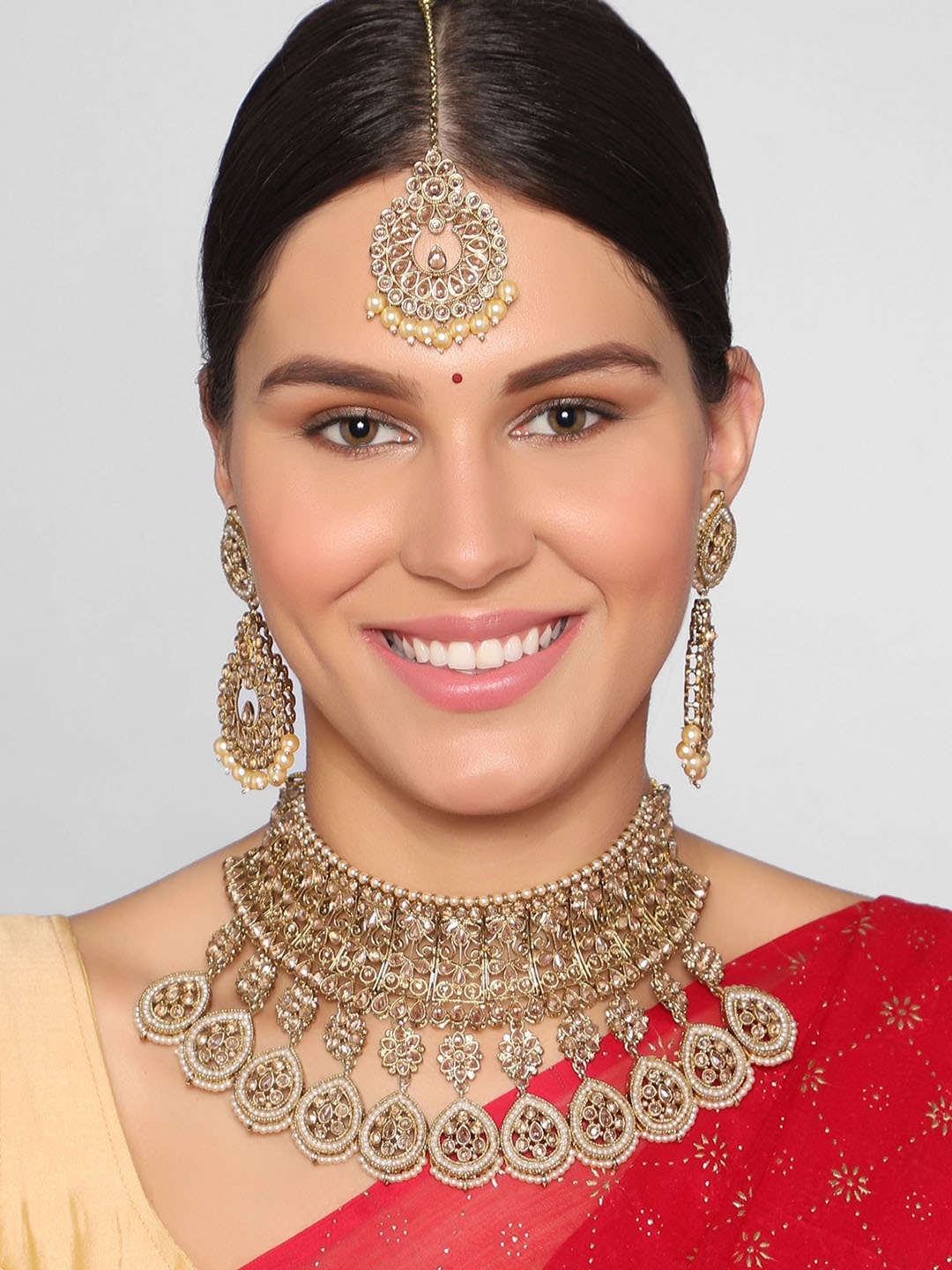 AQUASTREET Traditional Mehendi Plated Reverse AD Dulhan Bridal Necklace Set With Tikka, Gold
AQUASTREET Traditional Mehendi Plated Reverse AD Dulhan Bridal Necklace Set With Tikka, Gold