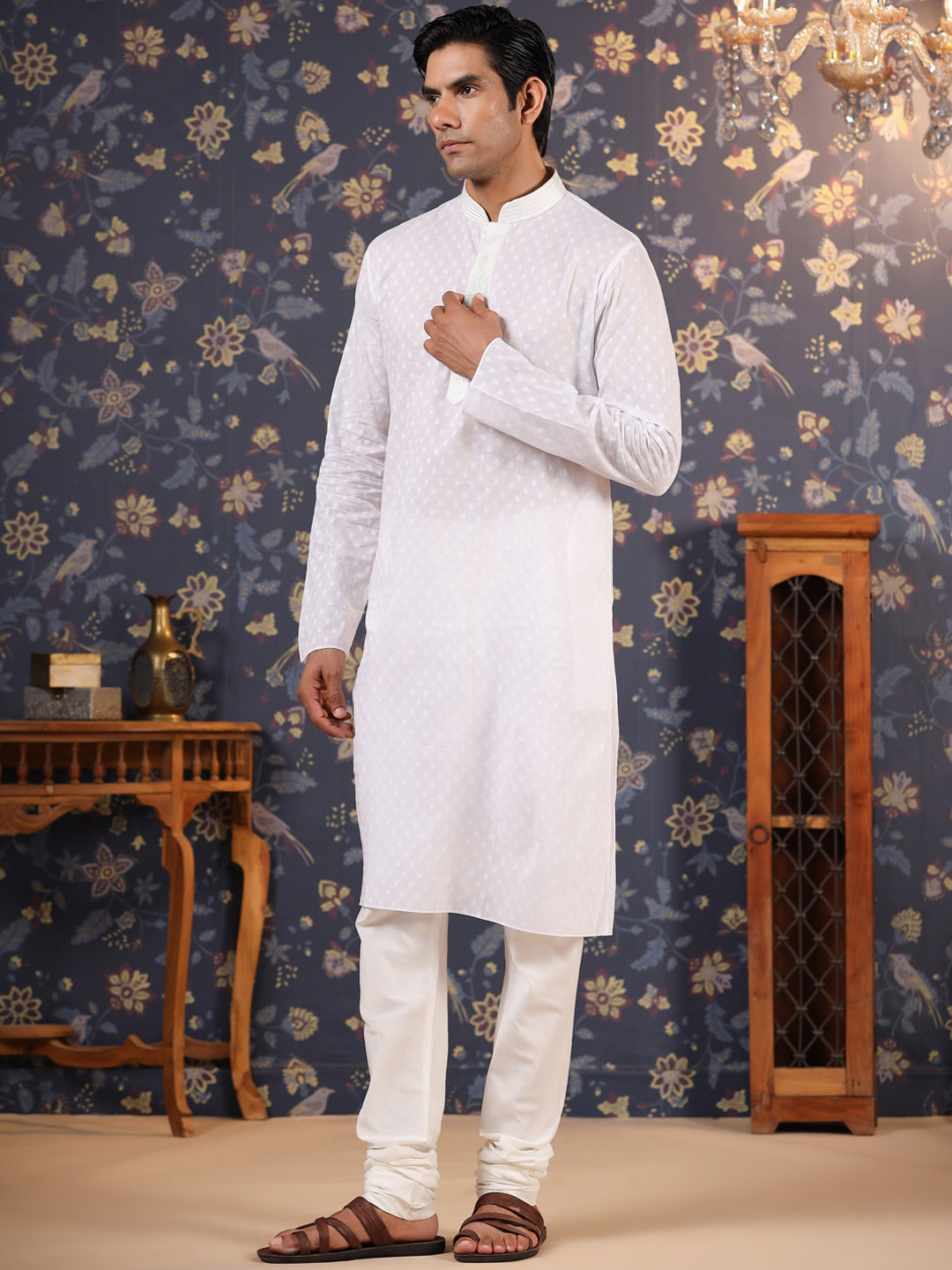 House of Pataudi Floral Woven Designed Mandarin Collar Cotton Straight Ethnic Kurta, White 
House of Pataudi Floral Woven Designed Mandarin Collar Cotton Straight Ethnic Kurta, White