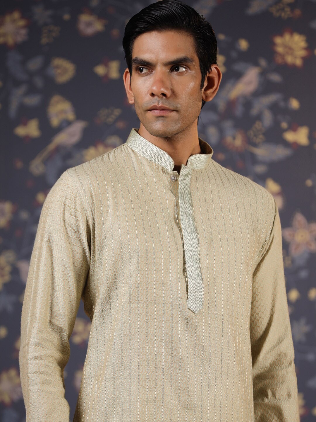 House of Pataudi Striped Woven Design Mandarin Collar Jacquard Straight Ethnic Kurta, Khaki
House of Pataudi Striped Woven Design Mandarin Collar Jacquard Straight Ethnic Kurta, Khaki