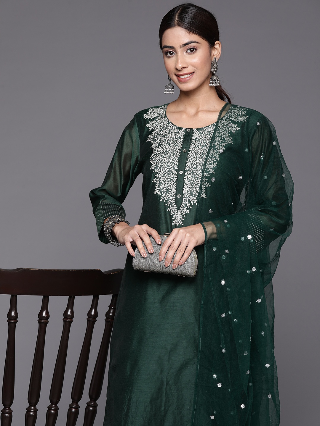 Varanga Floral Embroidered Regular Chanderi Silk Zari Kurta with Trousers & Dupatta, Green
Varanga Floral Embroidered Regular Chanderi Silk Zari Kurta with Trousers & Dupatta, Green