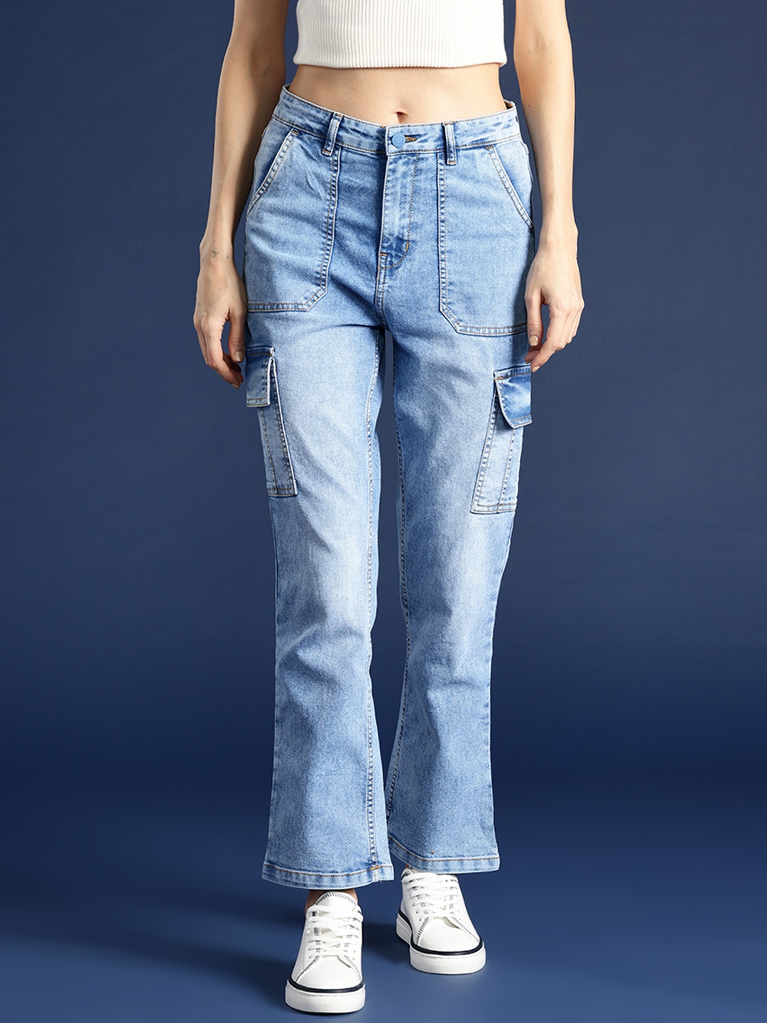 Mast & Harbour Women Straight Fit High-Rise Light Fade Stretchable Cargo Jeans, Blue
Mast & Harbour Women Straight Fit High-Rise Light Fade Stretchable Cargo Jeans, Blue