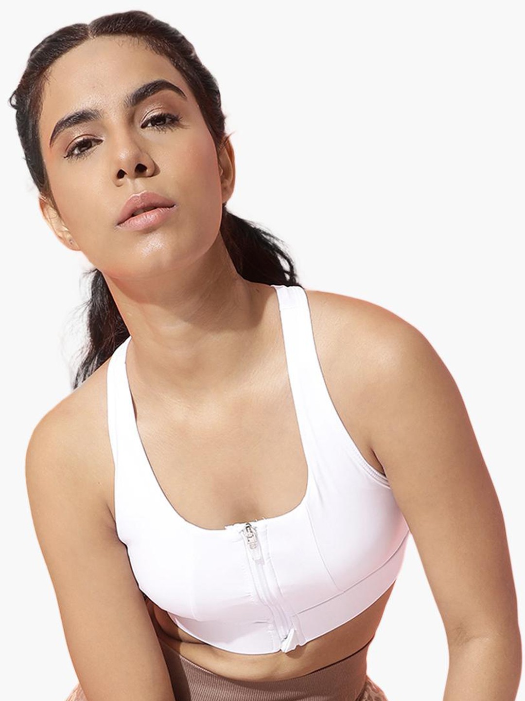 Virgio Full Coverage Underwired Lightly Padded Workout Sports Bra With All Day Comfort, White
Virgio Full Coverage Underwired Lightly Padded Workout Sports Bra With All Day Comfort, White