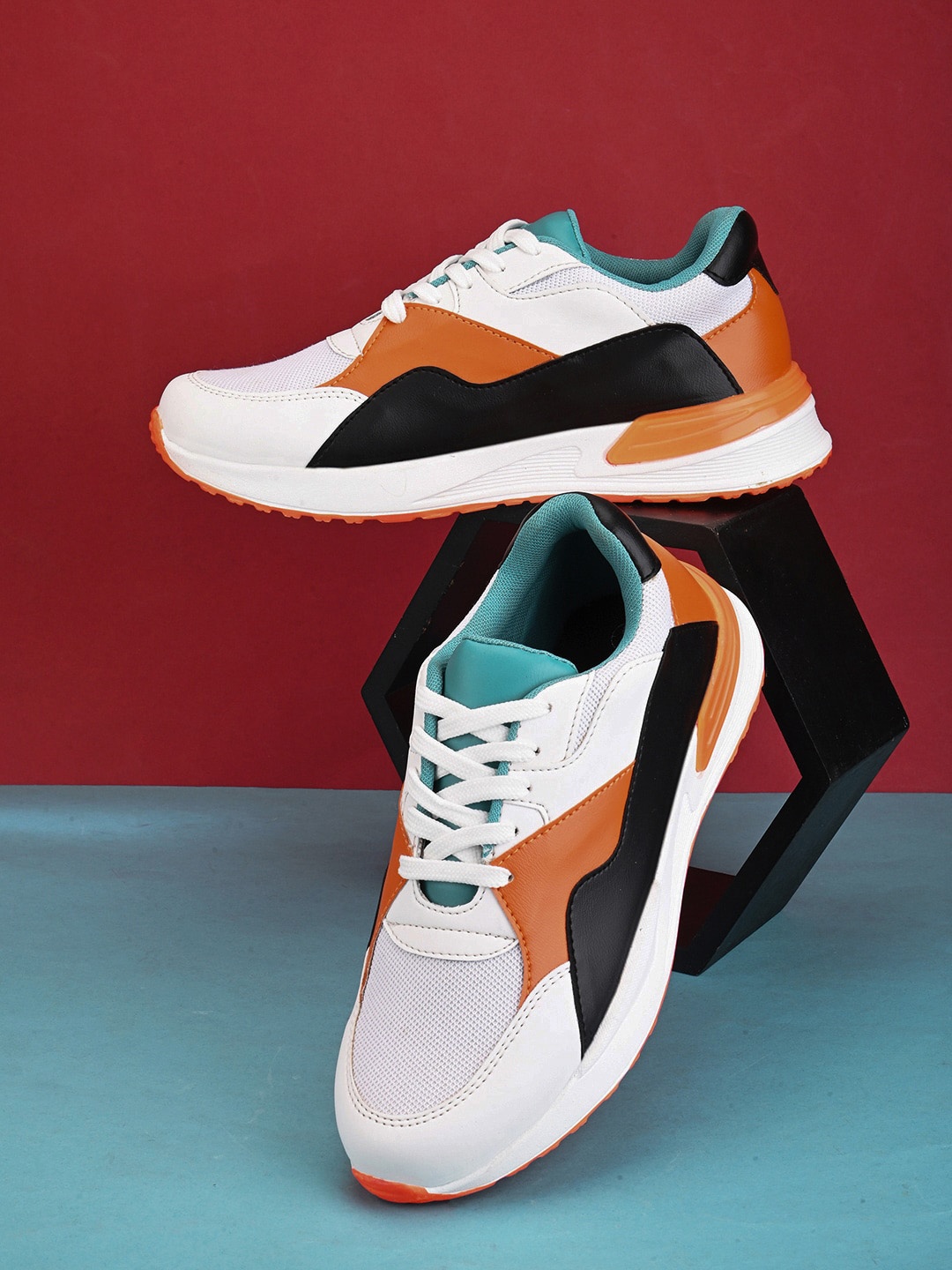 Mast & Harbour Men White & Orange Colourblocked Padded Insole Contrast Sole Sneakers
Mast & Harbour Men White & Orange Colourblocked Padded Insole Contrast Sole Sneakers