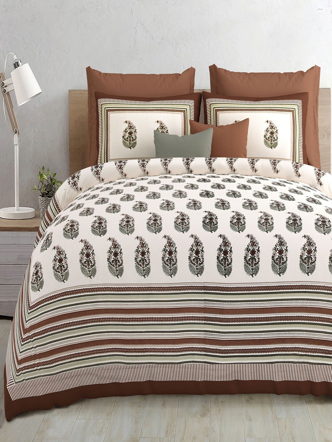 Bombay Spreads Brown & White Floral Pure Cotton 210 TC King Bedsheet With 2 Pillow Covers
Bombay Spreads Brown & White Floral Pure Cotton 210 TC King Bedsheet With 2 Pillow Covers