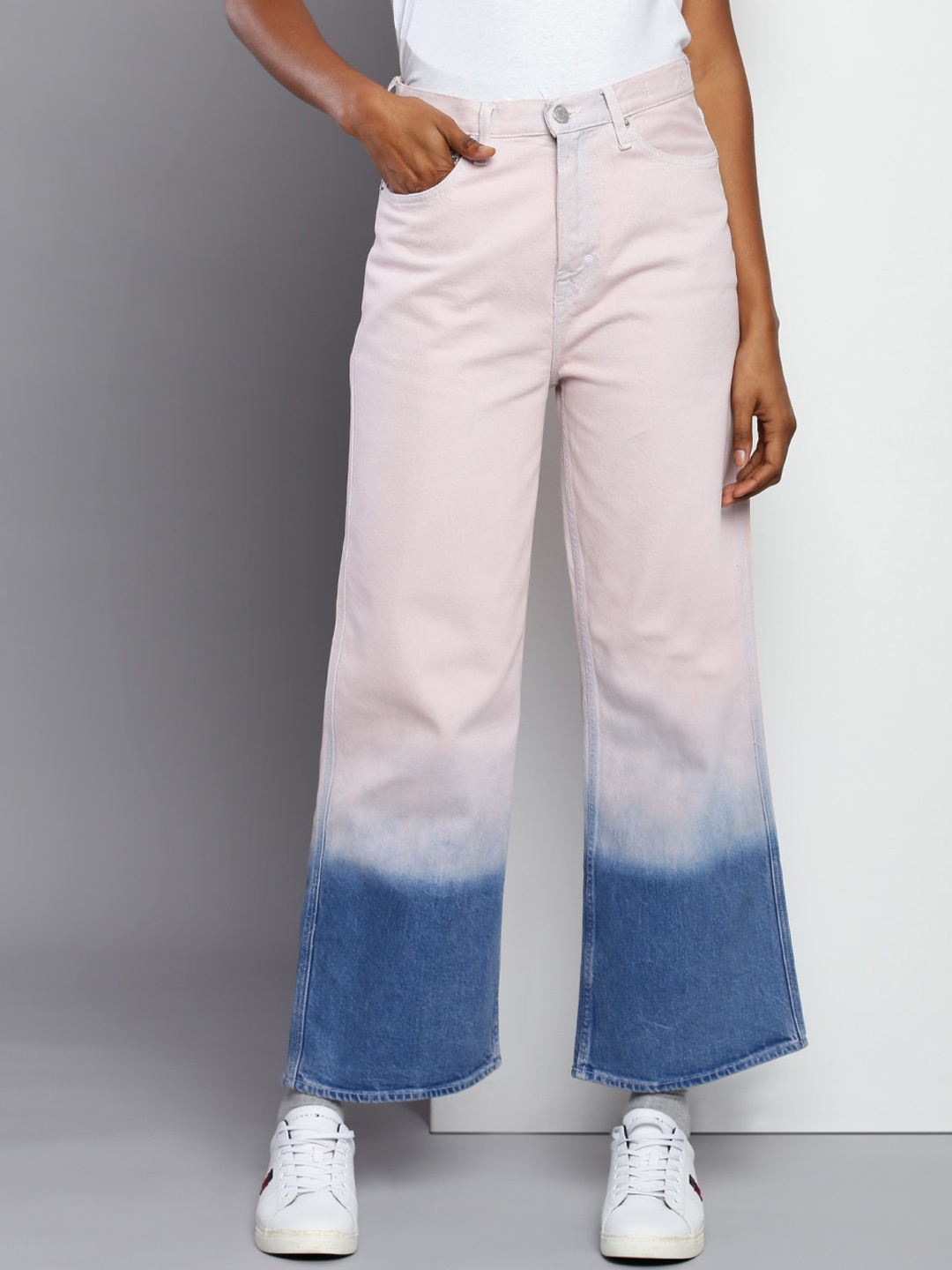 Tommy Hilfiger Women Wide Leg High-Rise Clean Look Stretchable Jeans With Ombre Detail, Pink
Tommy Hilfiger Women Wide Leg High-Rise Clean Look Stretchable Jeans With Ombre Detail, Pink