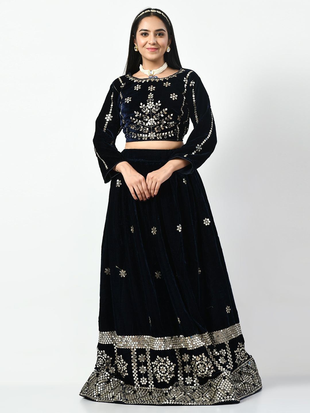 Angroop Embroidered Sequinned Semi-Stitched Lehenga & Unstitched Blouse With Dupatta, Navy blue
Angroop Embroidered Sequinned Semi-Stitched Lehenga & Unstitched Blouse With Dupatta, Navy blue