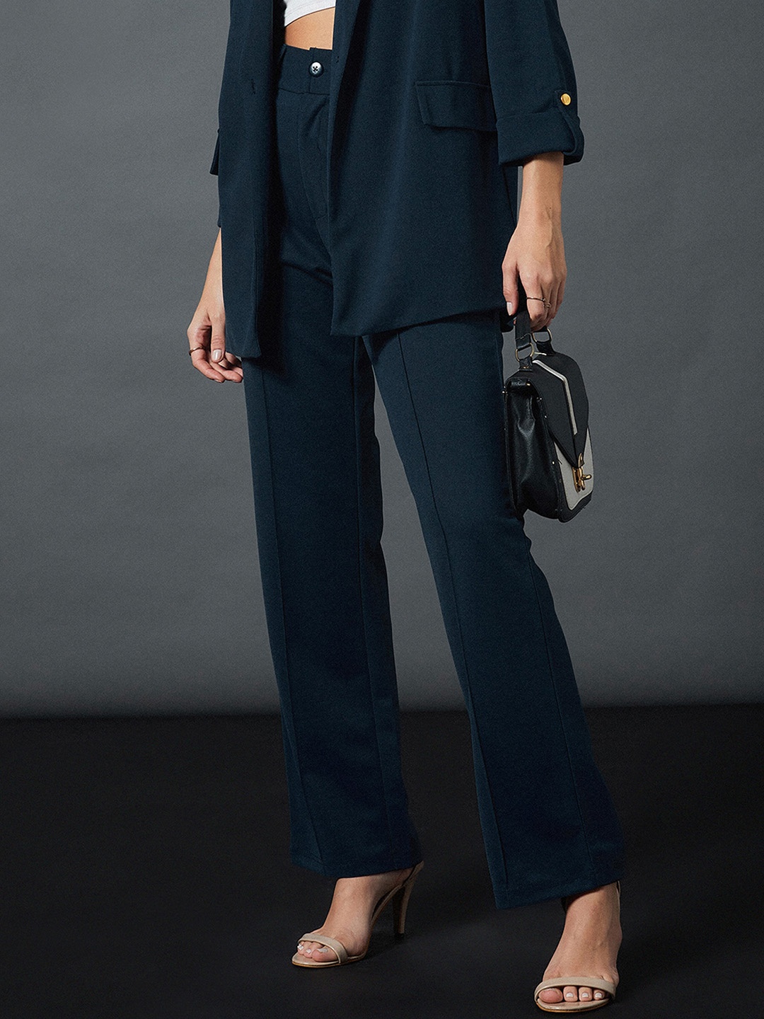 SASSAFRAS worklyf Straight Fit High Rise Plain Strechable Parallel Trousers, Blue
SASSAFRAS worklyf Straight Fit High Rise Plain Strechable Parallel Trousers, Blue
