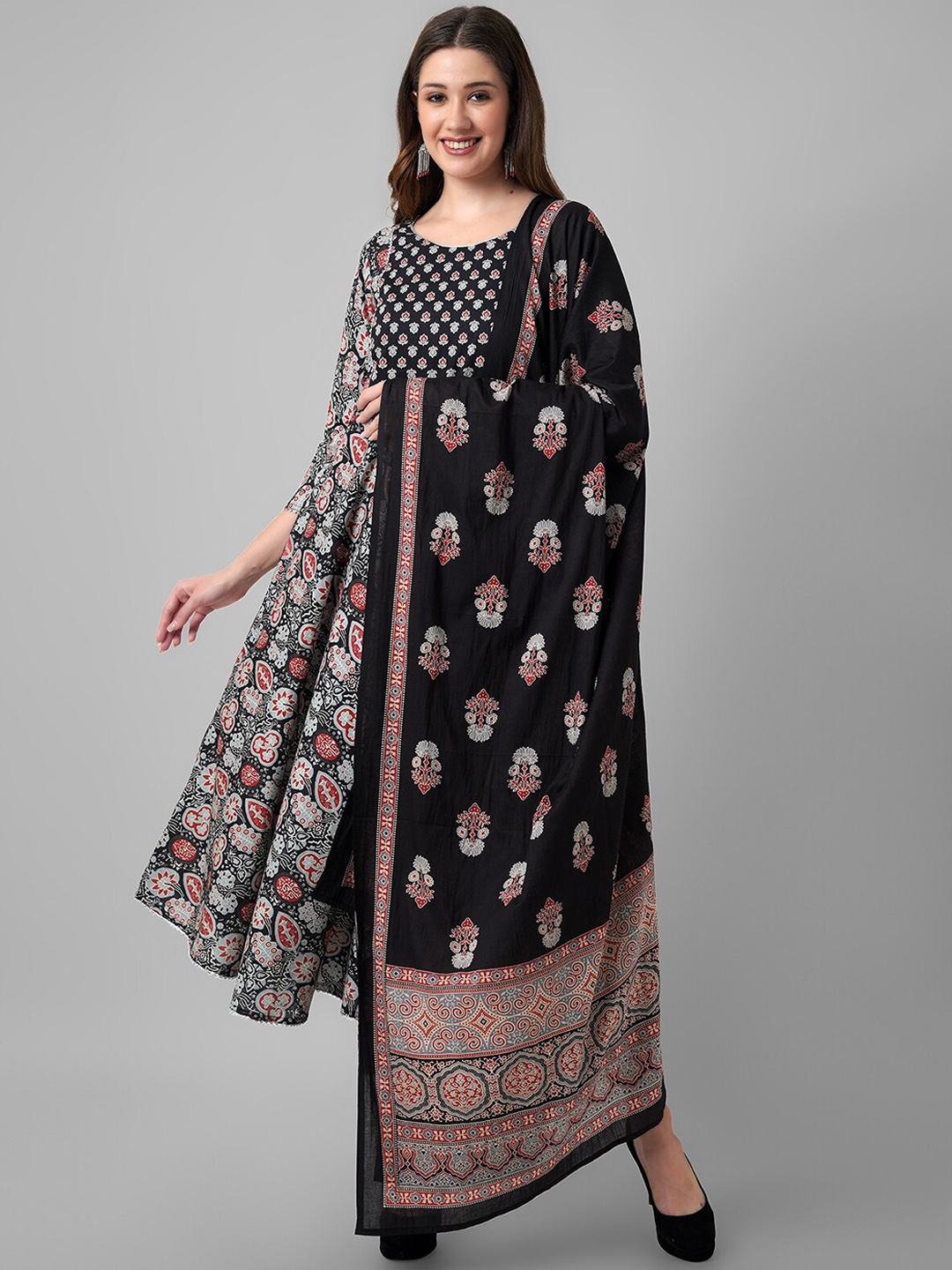Arayna Ethnic Motifs Printed Pure Cotton Anarkali Kurta With Palazzos & Dupatta, Black
Arayna Ethnic Motifs Printed Pure Cotton Anarkali Kurta With Palazzos & Dupatta, Black
