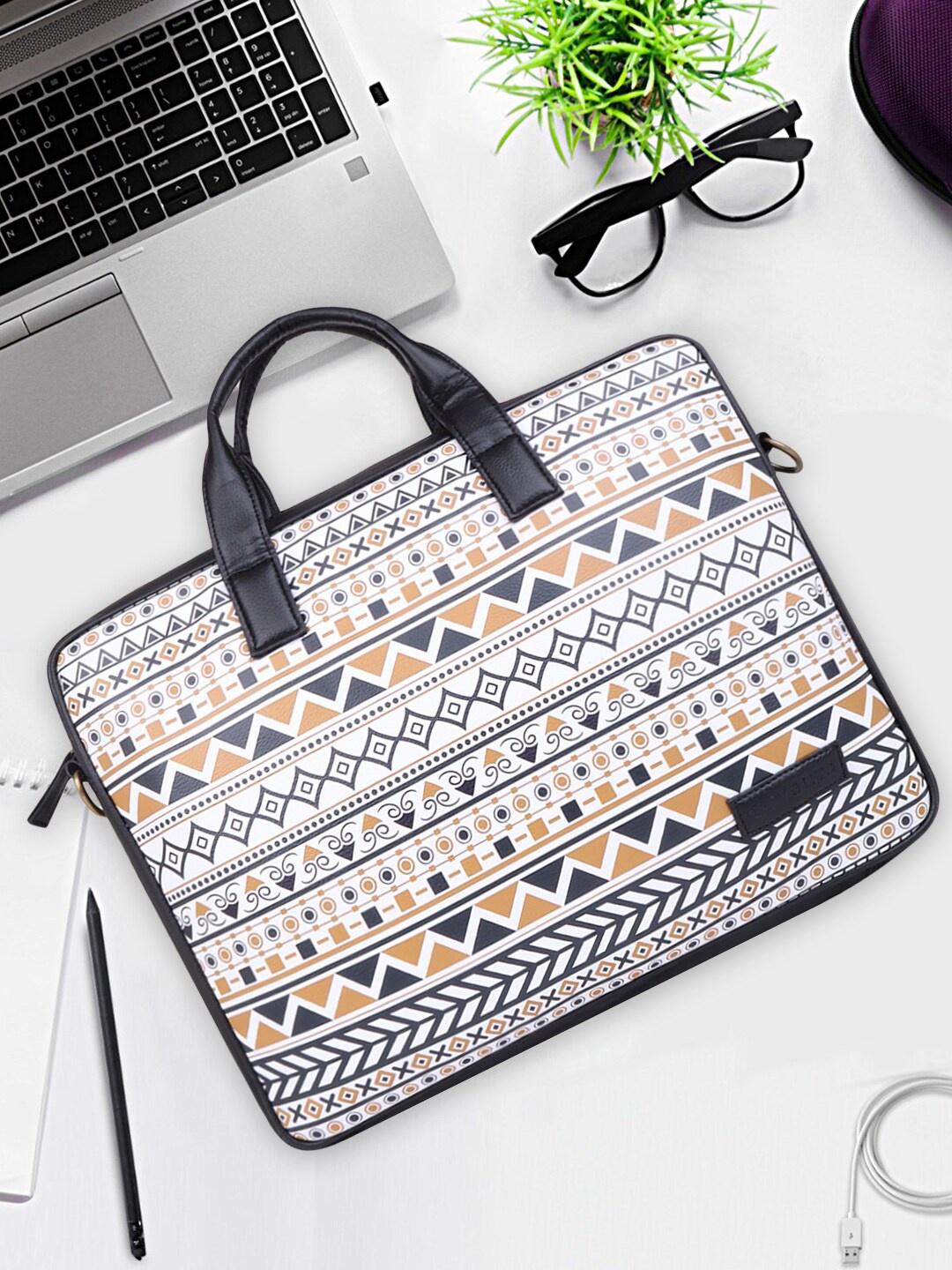 Lapis O Lupo Unisex Printed Laptop Bag, Black