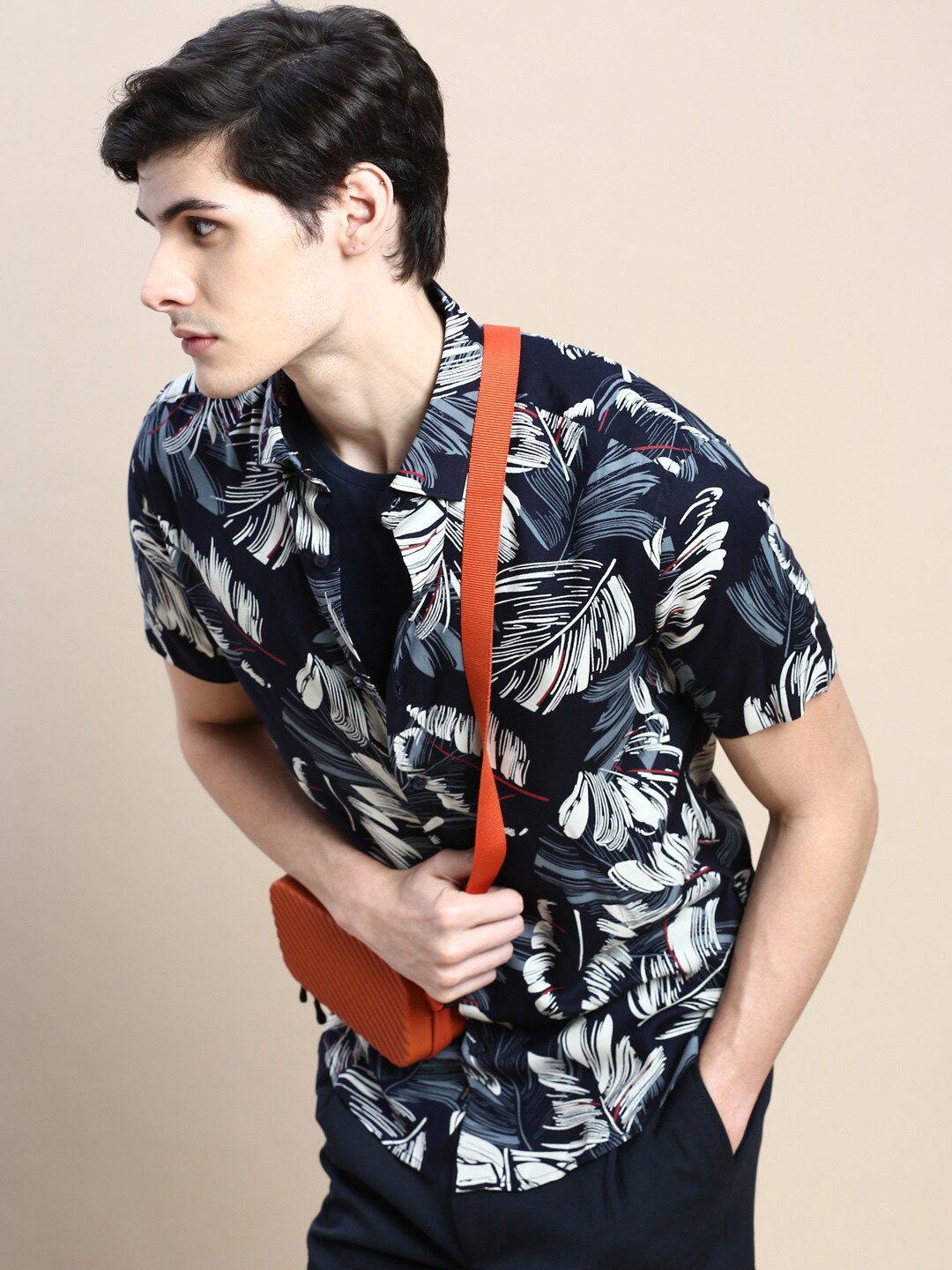 SHOWOFF Conversational Printed Standard Slim Fit Opaque Cotton Casual Shirt, Navy blue
SHOWOFF Conversational Printed Standard Slim Fit Opaque Cotton Casual Shirt, Navy blue