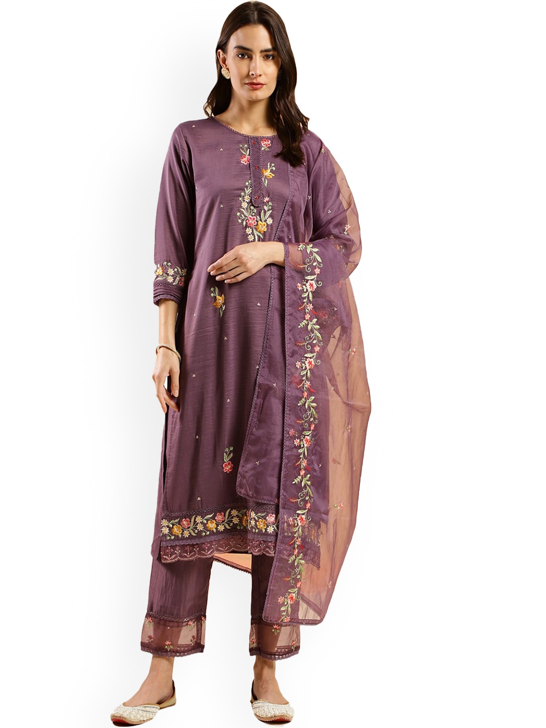 Nimayaa Floral Embroidered Regular Thread Work Kurta With Trousers & Dupatta, Purple
Nimayaa Floral Embroidered Regular Thread Work Kurta With Trousers & Dupatta, Purple