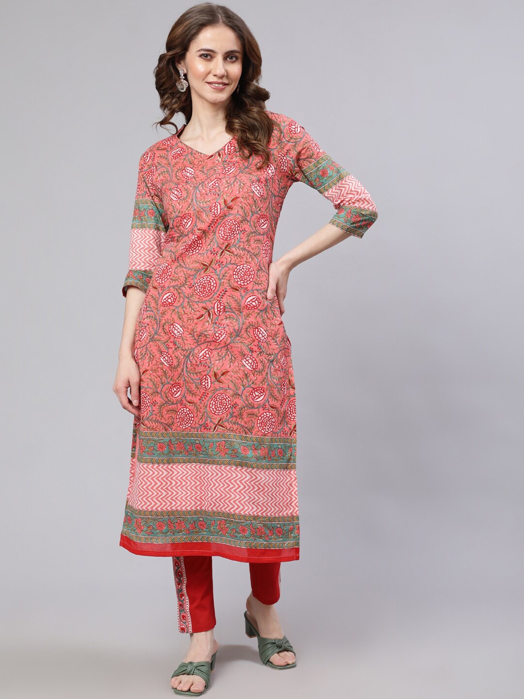 AKS Pink Floral Printed Mandarin Collar Regular Pure Cotton Kurta With Trousers
AKS Pink Floral Printed Mandarin Collar Regular Pure Cotton Kurta With Trousers