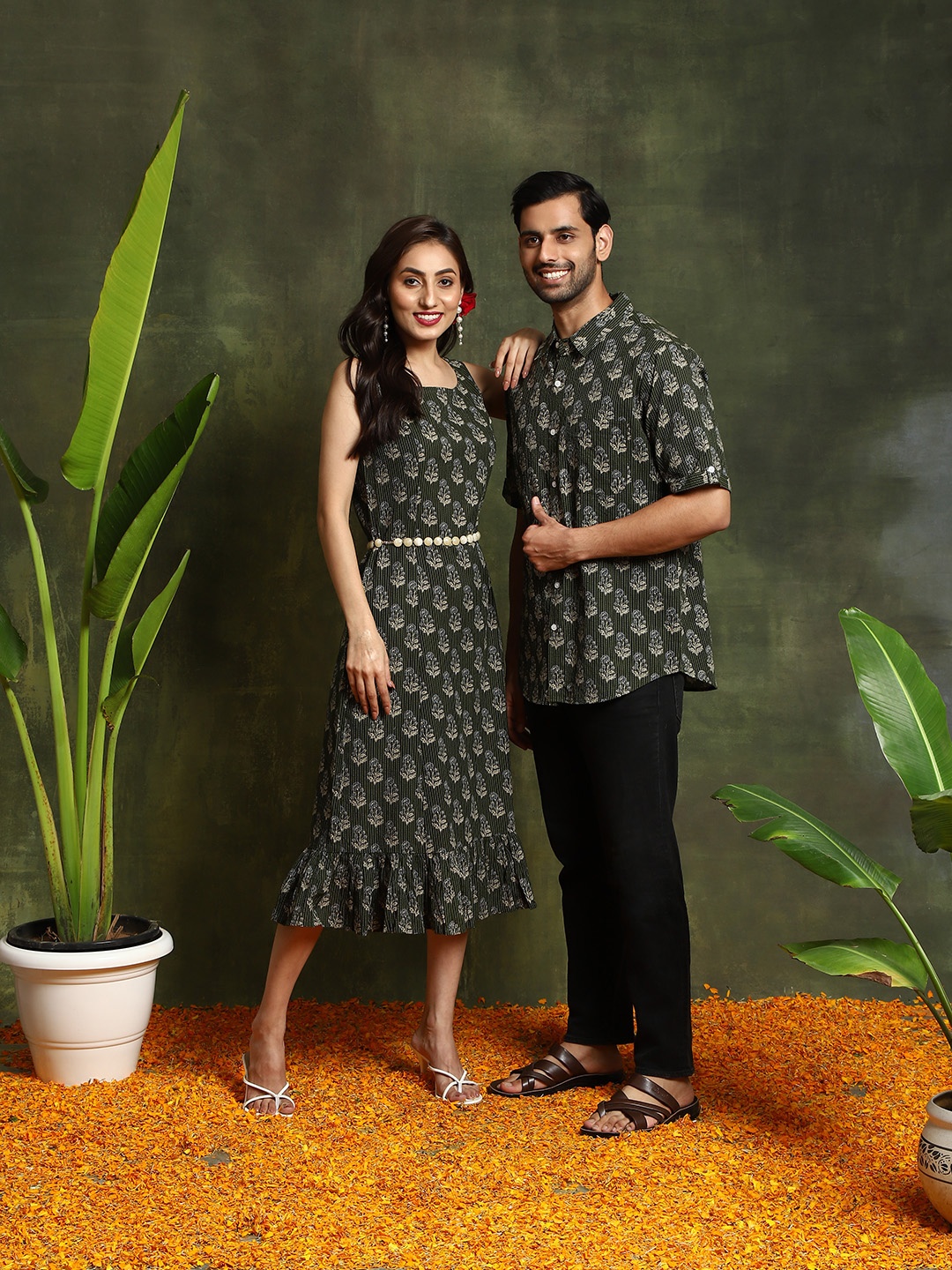 AKS Round Neck Floral Printed Tiered Thread Work Flounce Hemline A-Line Cotton Midi Dress, Green
AKS Round Neck Floral Printed Tiered Thread Work Flounce Hemline A-Line Cotton Midi Dress, Green
