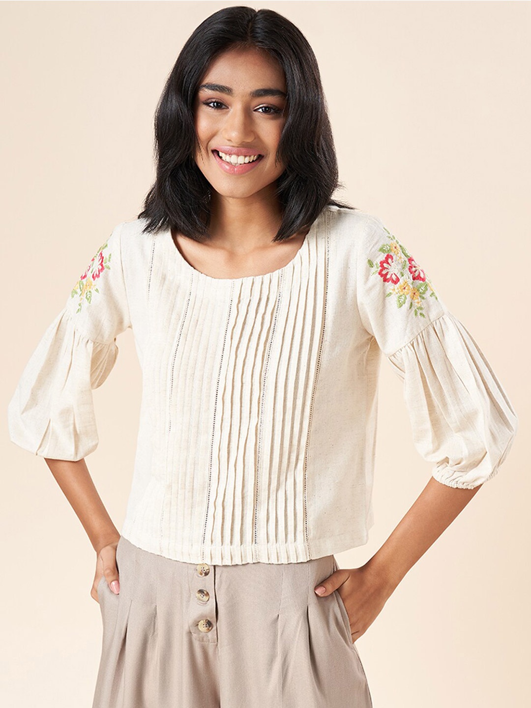 AKKRITI BY PANTALOONS Floral Embroidered Puff Sleeves Cotton short Top, Off white
AKKRITI BY PANTALOONS Floral Embroidered Puff Sleeves Cotton short Top, Off white