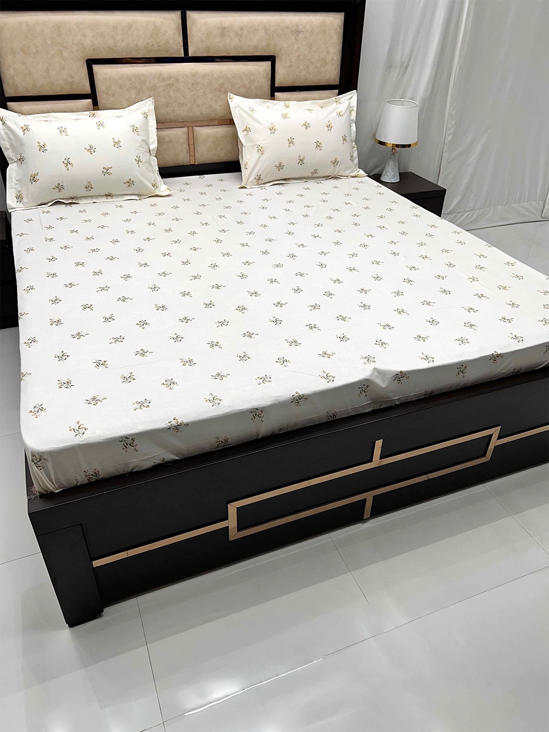 Pure Decor Villa Cream Printed Pure Cotton 380 TC King Bedsheet With 2 Pillow Covers
Pure Decor Villa Cream Printed Pure Cotton 380 TC King Bedsheet With 2 Pillow Covers