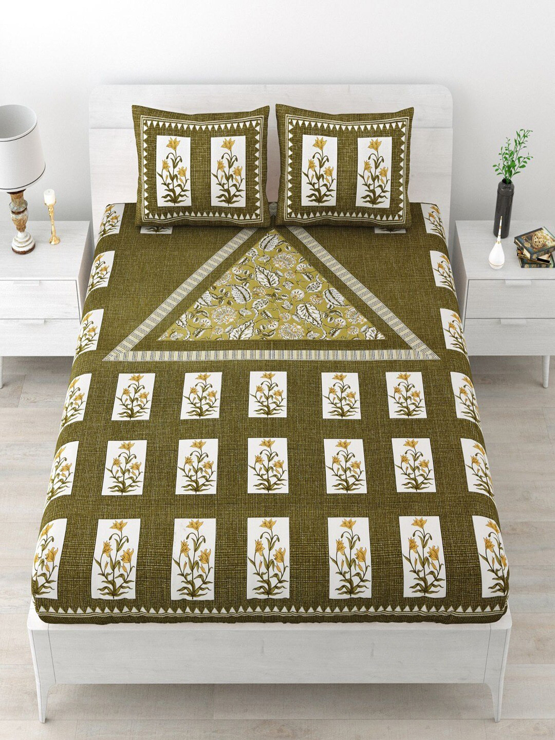 UNIQCHOICE Brown Ethnic Motifs Pure Cotton 120 TC Queen Bedsheet With 2 Pillow Covers
UNIQCHOICE Brown Ethnic Motifs Pure Cotton 120 TC Queen Bedsheet With 2 Pillow Covers