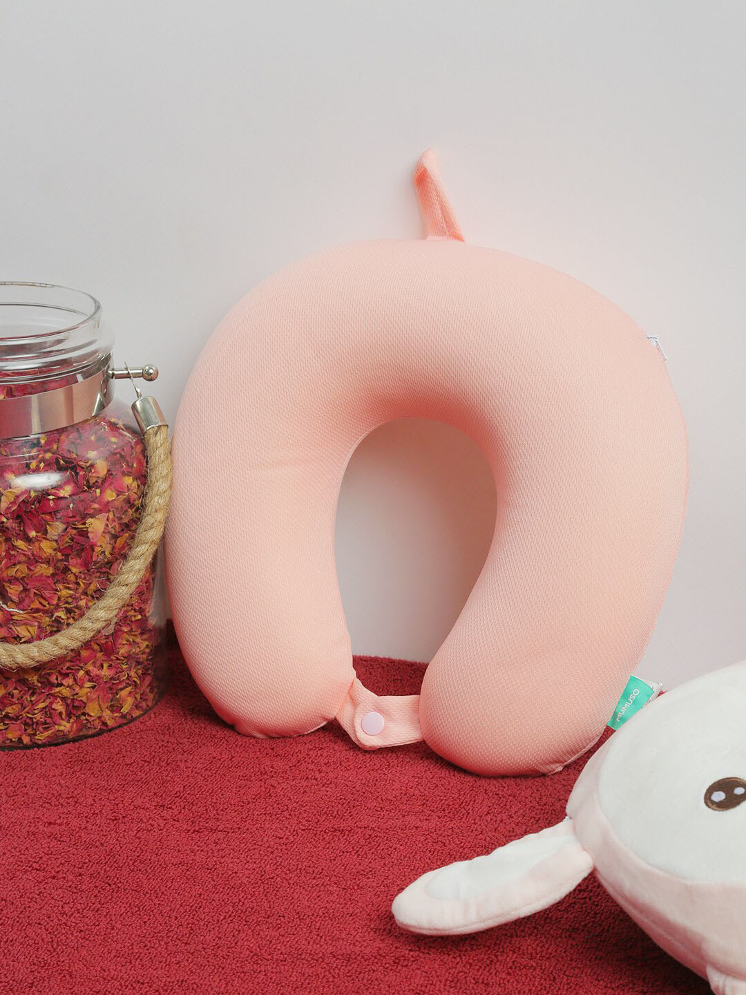 MUMUSO Portable U-Shaped Neck Travel Pillow, Pink 
MUMUSO Portable U-Shaped Neck Travel Pillow, Pink
