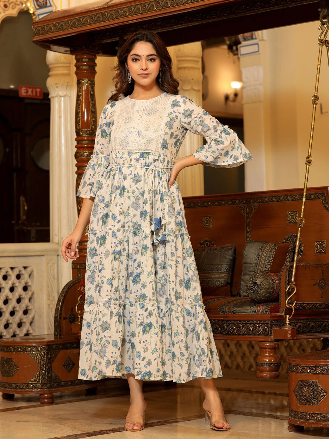 FASHION DWAR Floral Printed Sequined Detail Pure Cotton A-Line Ethnic Midi Dress, Off white
FASHION DWAR Floral Printed Sequined Detail Pure Cotton A-Line Ethnic Midi Dress, Off white