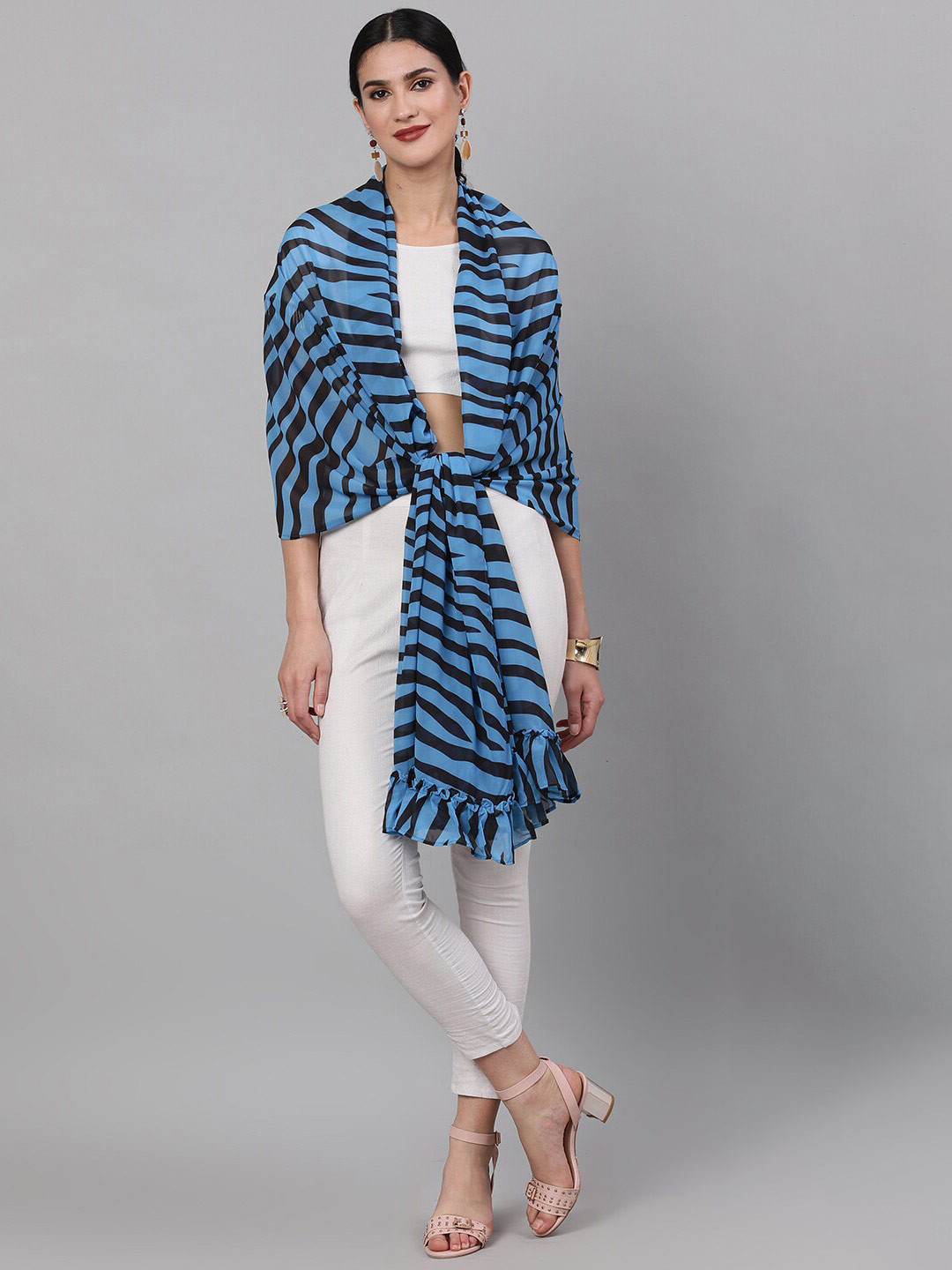 AKS Grey Floral Striped Tie-Up Neck Maxi Dress
AKS Grey Floral Striped Tie-Up Neck Maxi Dress