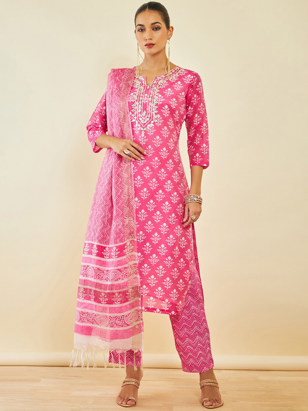 Soch Floral Printed Regular Gotta Patti Chanderi Silk Kurta With Trousers & Dupatta, Pink
Soch Floral Printed Regular Gotta Patti Chanderi Silk Kurta With Trousers & Dupatta, Pink