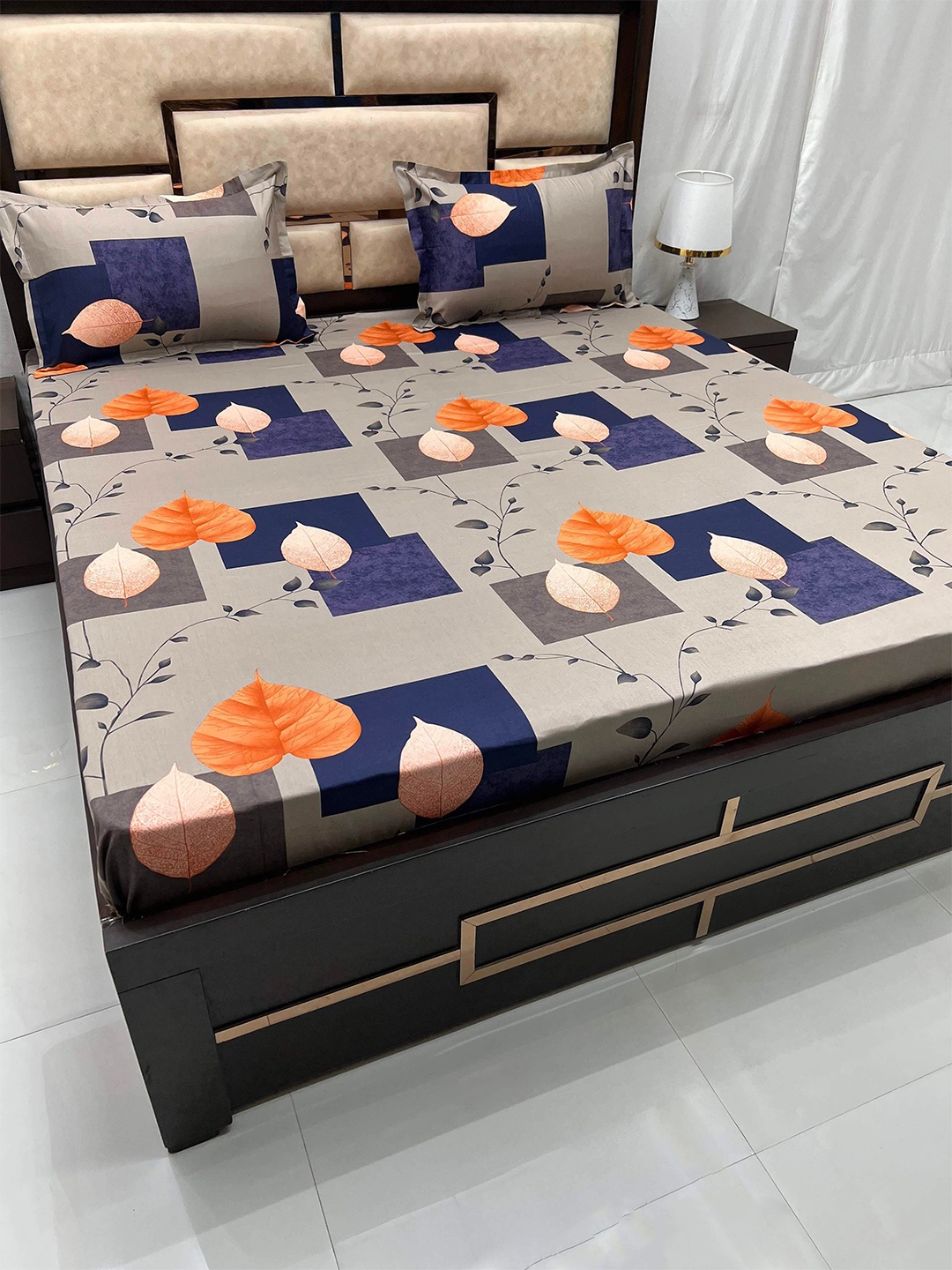 Pure Decor Grey & Blue Floral Pure Cotton 350 TC King Bedsheet with 2 Pillow Covers
Pure Decor Grey & Blue Floral Pure Cotton 350 TC King Bedsheet with 2 Pillow Covers