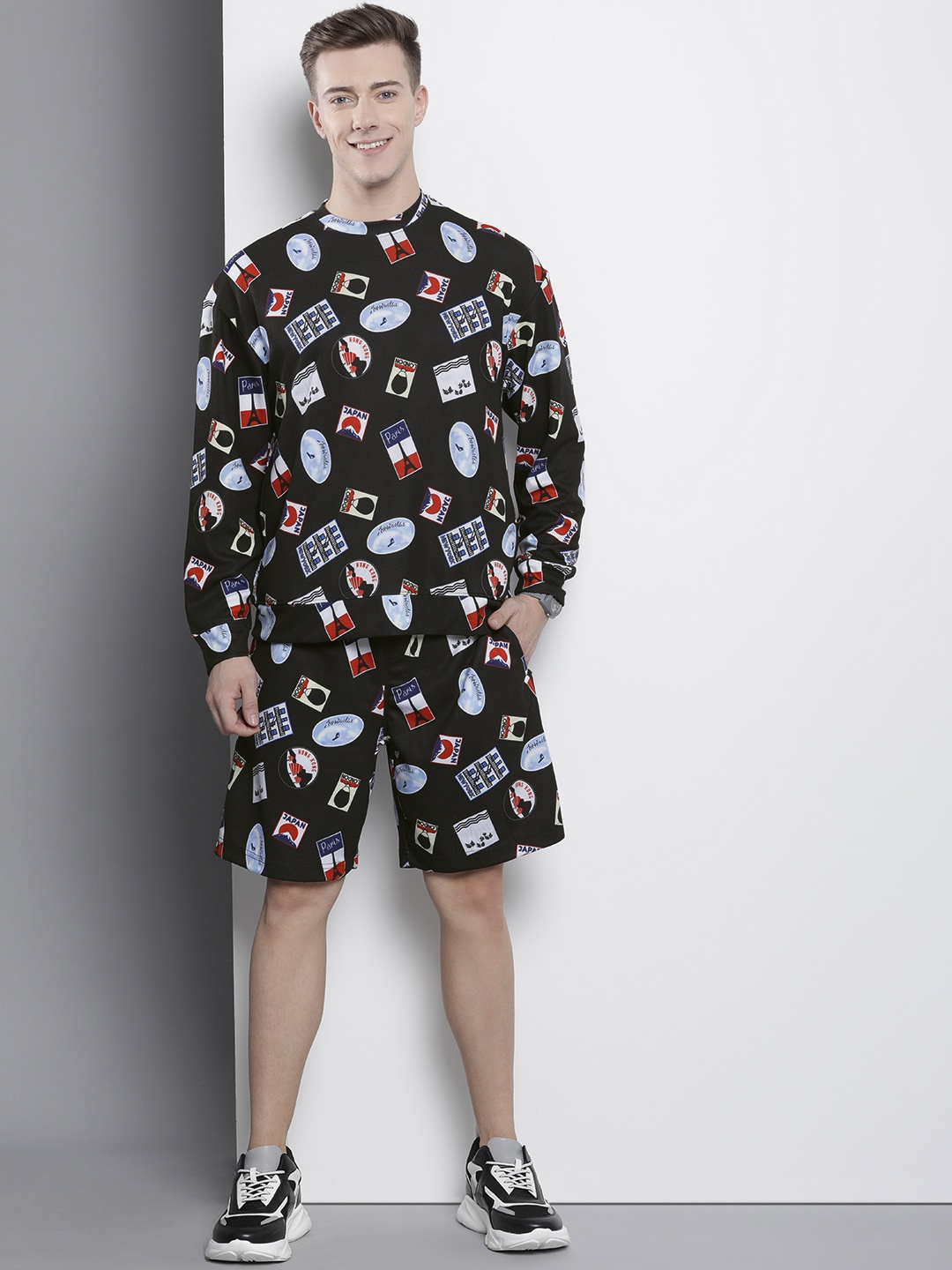The Indian Garage Co Men Conversational Printed Oversized Sweatshirt & Shorts, Black
The Indian Garage Co Men Conversational Printed Oversized Sweatshirt & Shorts, Black
