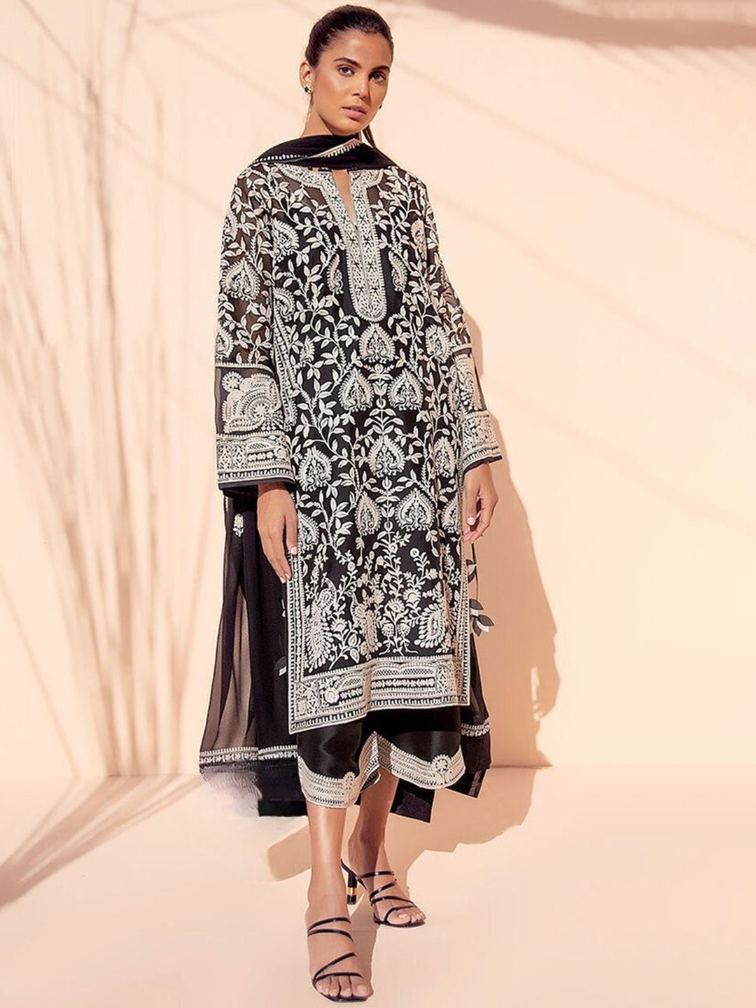 Bollyclues Ethnic Motif Embroidered Regular Thread Work Kurta & Palazzos With Dupatta, Black
Bollyclues Ethnic Motif Embroidered Regular Thread Work Kurta & Palazzos With Dupatta, Black