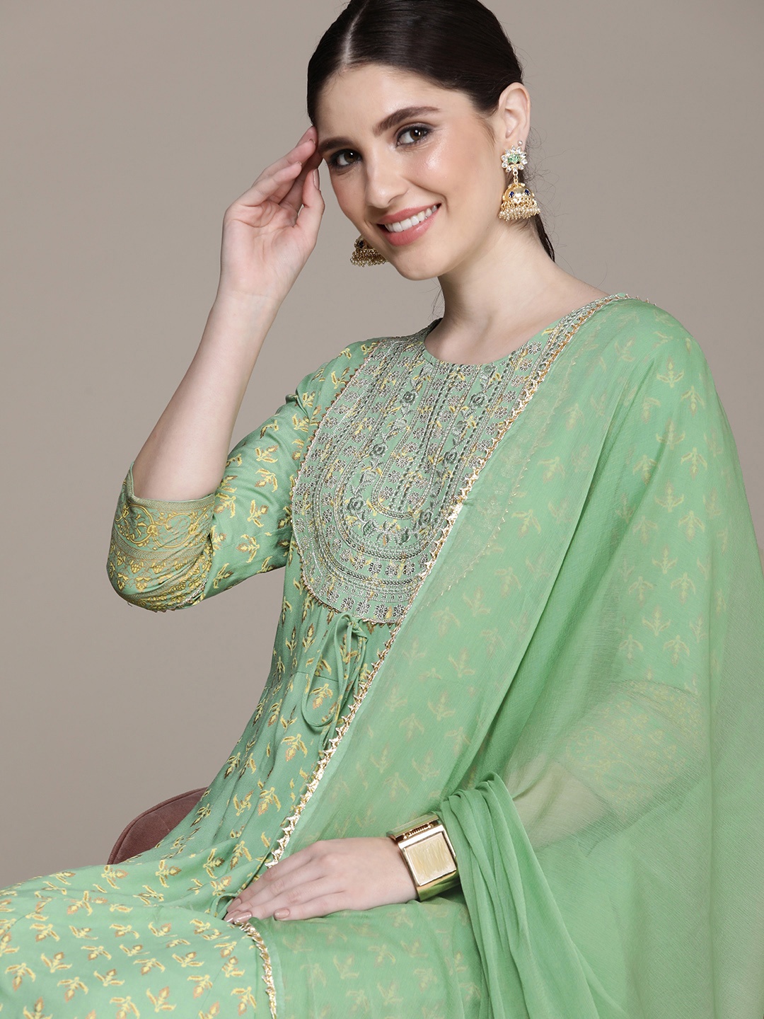 Anouk Ethnic Motifs Foil Printed Regular Sequinned Kurta with Trousers & Dupatta, Green
Anouk Ethnic Motifs Foil Printed Regular Sequinned Kurta with Trousers & Dupatta, Green