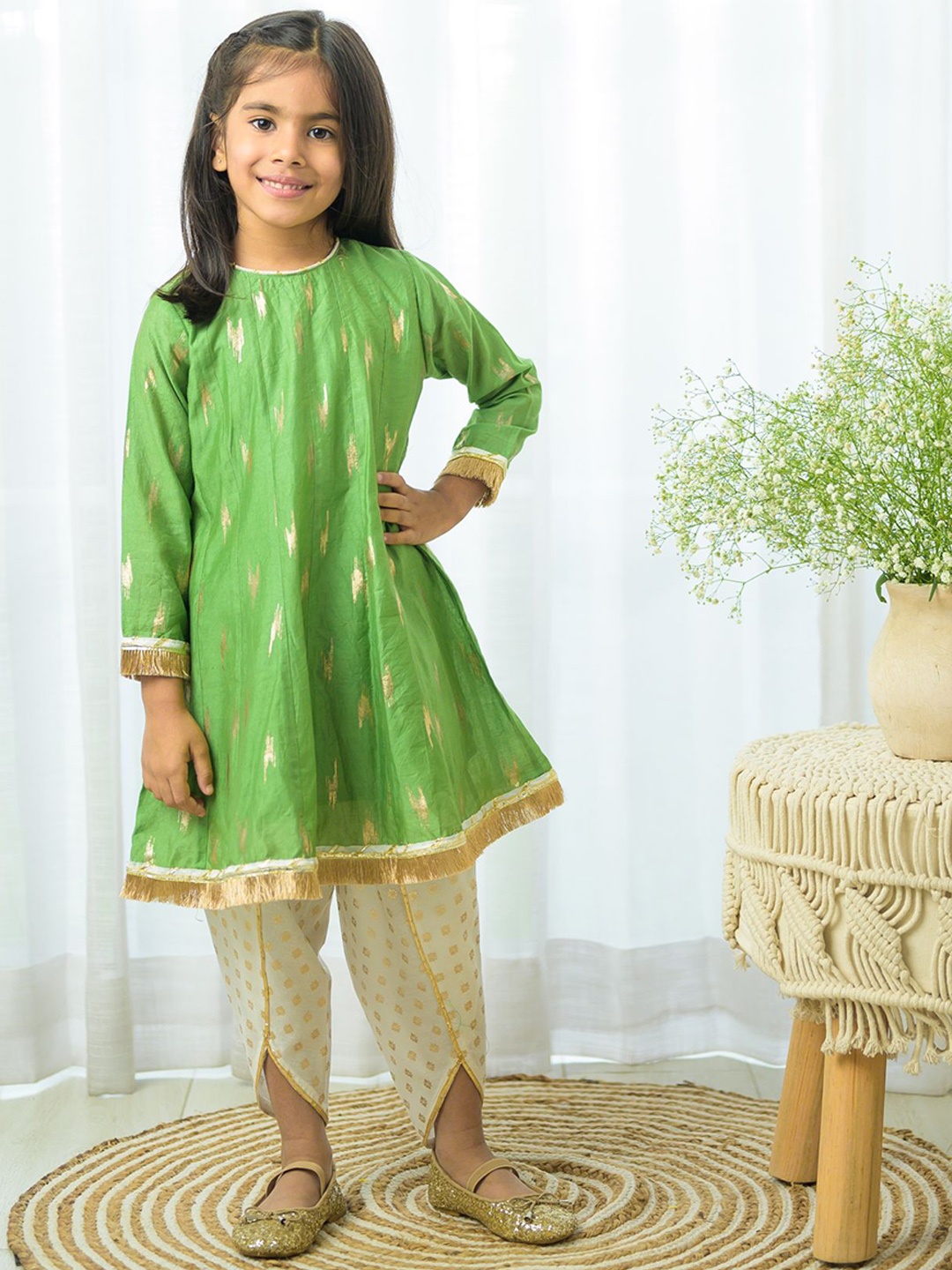 Fairies Forever Girls Woven Design Regular Pure Cotton Kurta With Dhoti Pants, Green
Fairies Forever Girls Woven Design Regular Pure Cotton Kurta With Dhoti Pants, Green