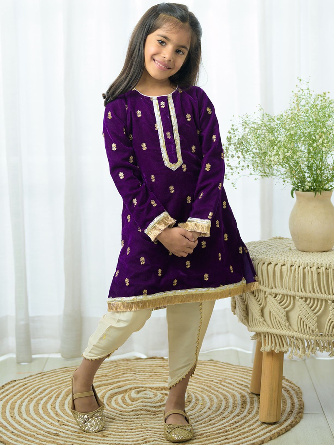 Fairies Forever Girls Floral Embroidered Gotta Patti Straight Kurta With Dhoti Pants, Purple
Fairies Forever Girls Floral Embroidered Gotta Patti Straight Kurta With Dhoti Pants, Purple