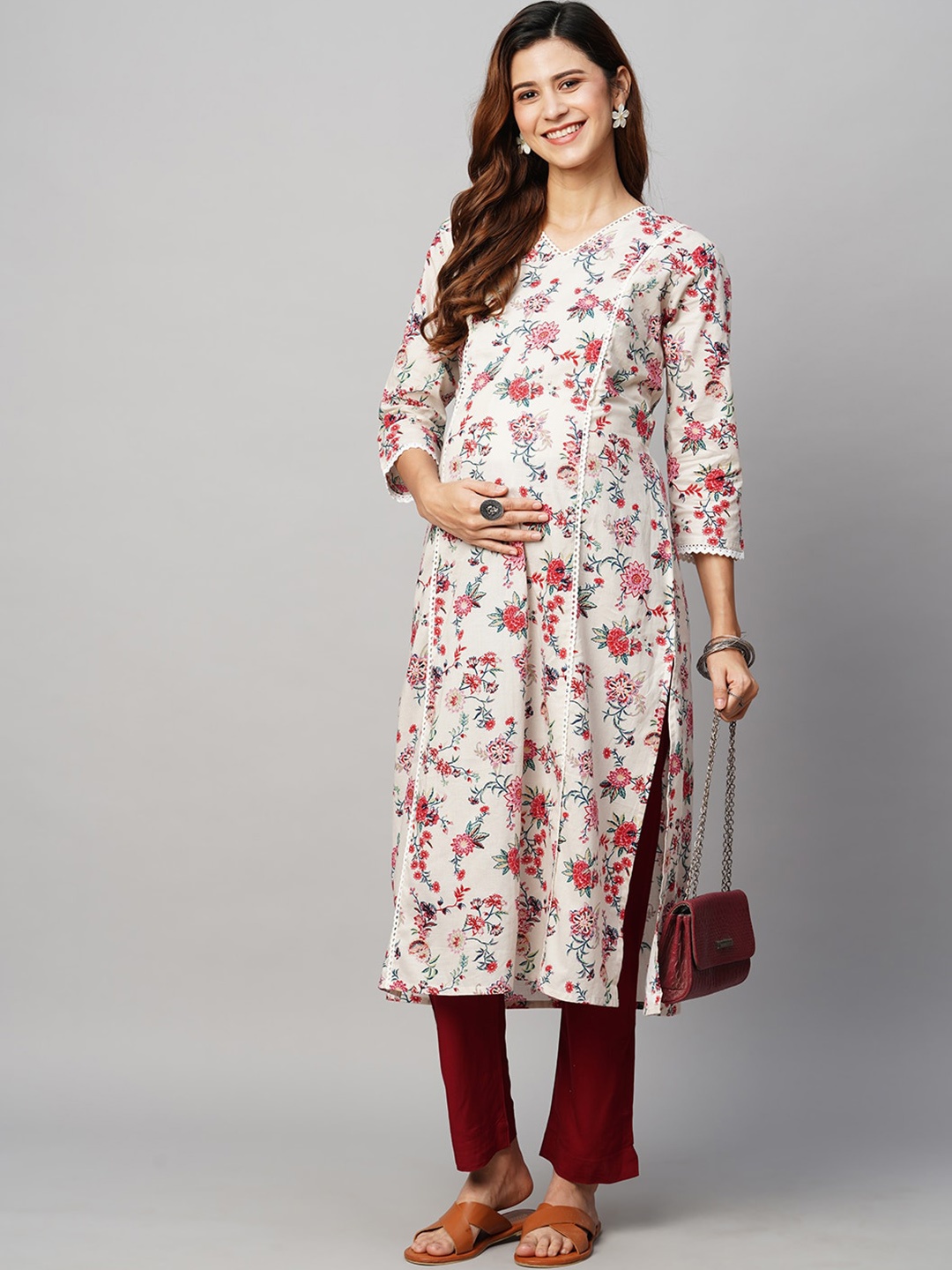 MomToBe Floral Printed Round Neck Tie-Up Pure Cotton Maternity Sustainable Kurta, Beige
MomToBe Floral Printed Round Neck Tie-Up Pure Cotton Maternity Sustainable Kurta, Beige