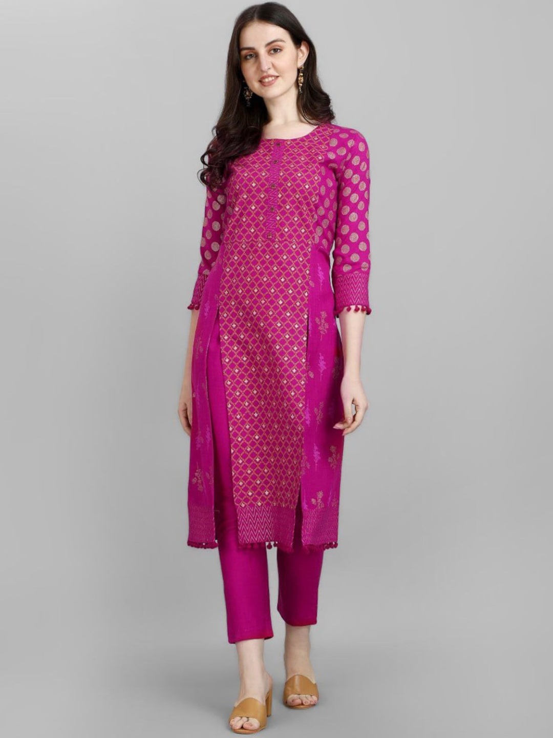 Modestouze Attires Ethnic Printed Multiple Slits Panelled Pure Cotton Kurta with Trousers, Pink
Modestouze Attires Ethnic Printed Multiple Slits Panelled Pure Cotton Kurta with Trousers, Pink