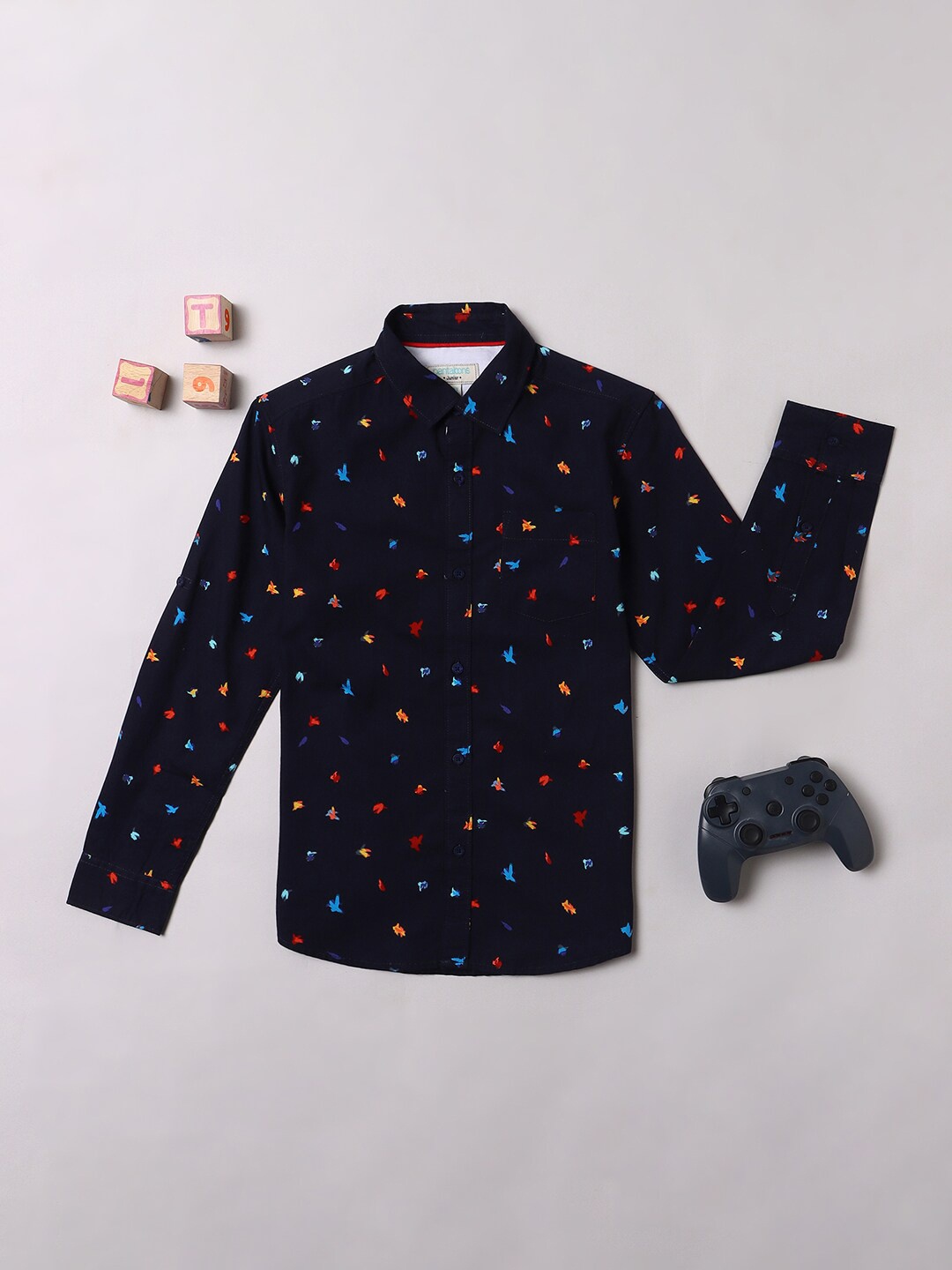 Pantaloons Boys Conversational Printed Spread Collar Pure Cotton Casual Shirt, Navy blue
Pantaloons Boys Conversational Printed Spread Collar Pure Cotton Casual Shirt, Navy blue