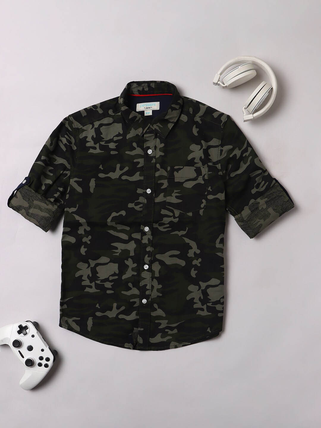 Pantaloons Boys Camouflage Printed Spread Collar Roll-Up Sleeves Pure Cotton Casual Shirt, Olive
Pantaloons Boys Camouflage Printed Spread Collar Roll-Up Sleeves Pure Cotton Casual Shirt, Olive