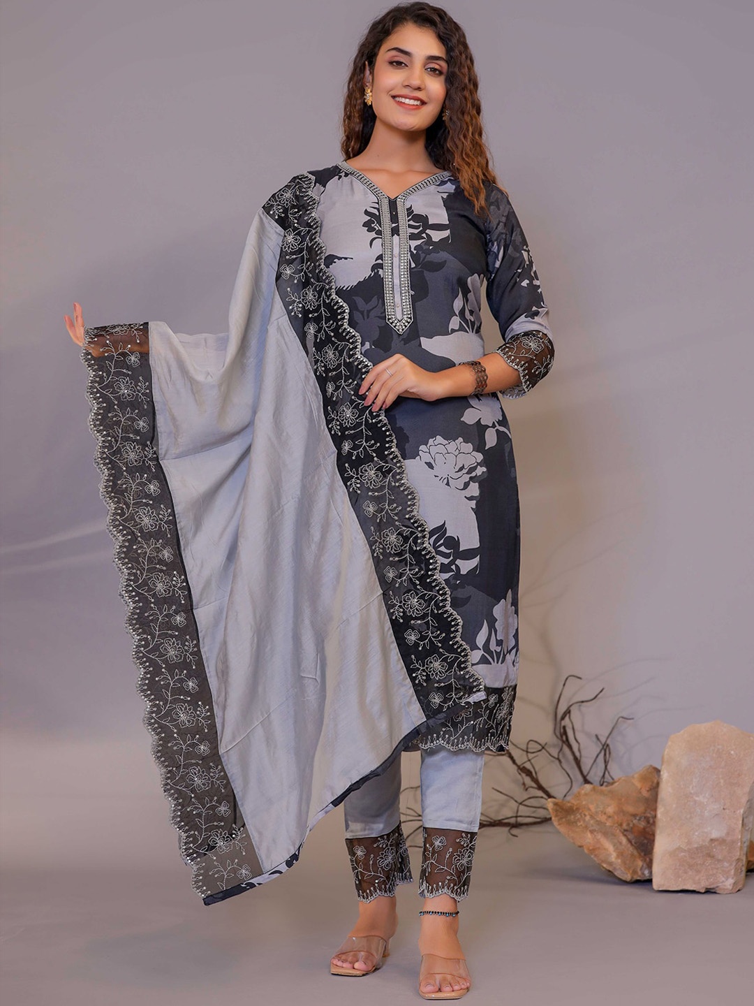 Meena Bazaar Floral Printed Kurta & Trousers With Dupatta, Grey