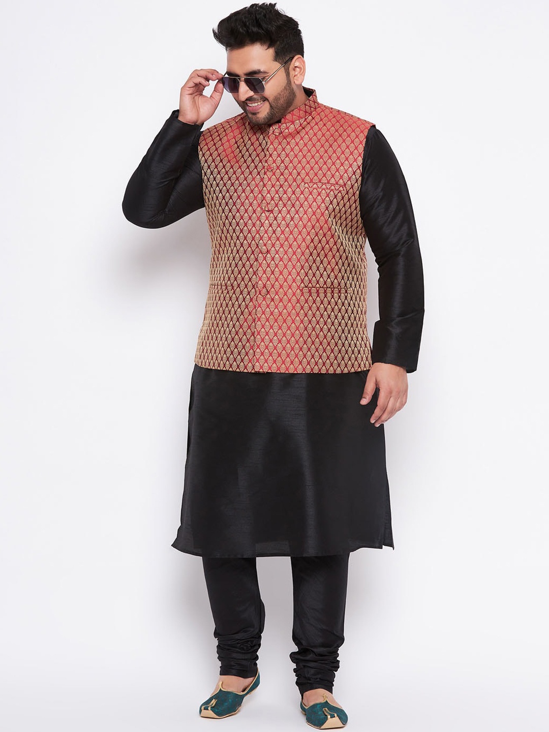 VASTRAMAY Plus Size Mandarin Collar Regular Kurta & Churidar With Nehrujacket, Black
VASTRAMAY Plus Size Mandarin Collar Regular Kurta & Churidar With Nehrujacket, Black
