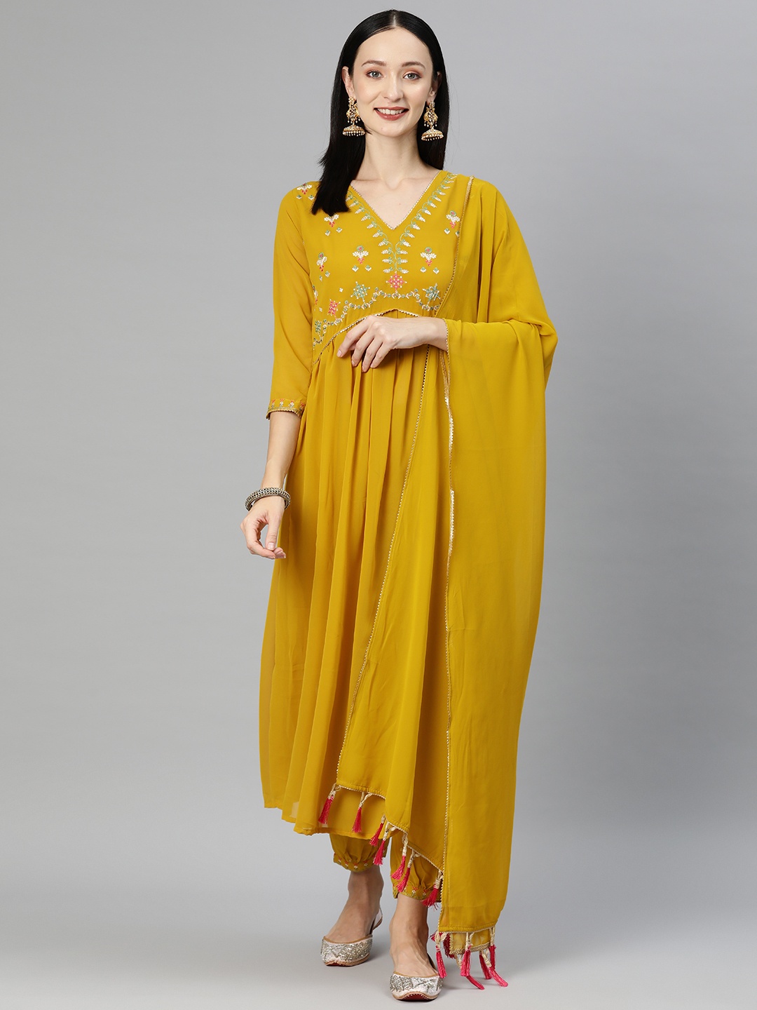 SERONA FABRICS Women Yellow Floral Yoke Design Pleated Gotta Patti Kurta with Trousers & With Dupatta
SERONA FABRICS Women Yellow Floral Yoke Design Pleated Gotta Patti Kurta with Trousers & With Dupatta