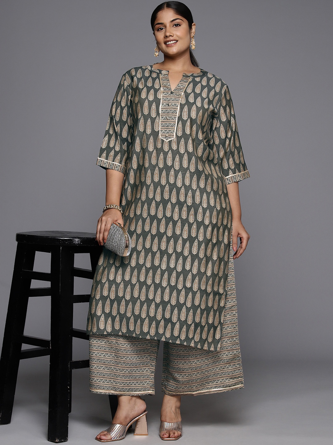 EXTRA LOVE BY LIBAS Plus Size Floral Printed Regular Gotta Patti Kurta with Palazzos, Olive
EXTRA LOVE BY LIBAS Plus Size Floral Printed Regular Gotta Patti Kurta with Palazzos, Olive