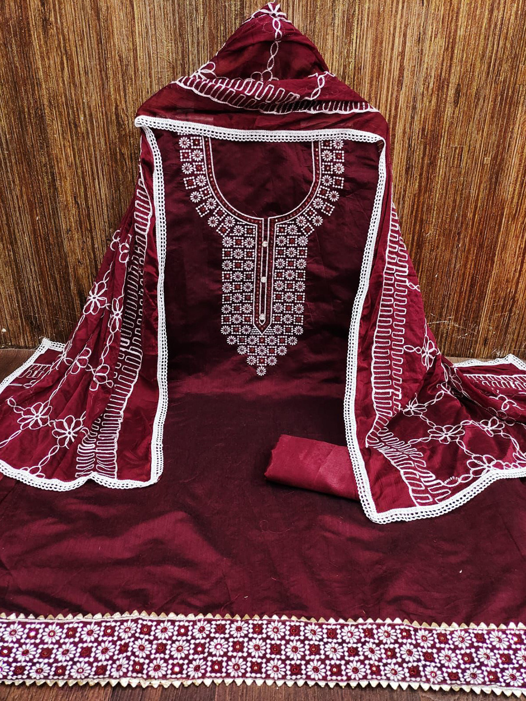 ZEEPKART Floral Embroidered Unstitched Dress Material, Maroon
ZEEPKART Floral Embroidered Unstitched Dress Material, Maroon