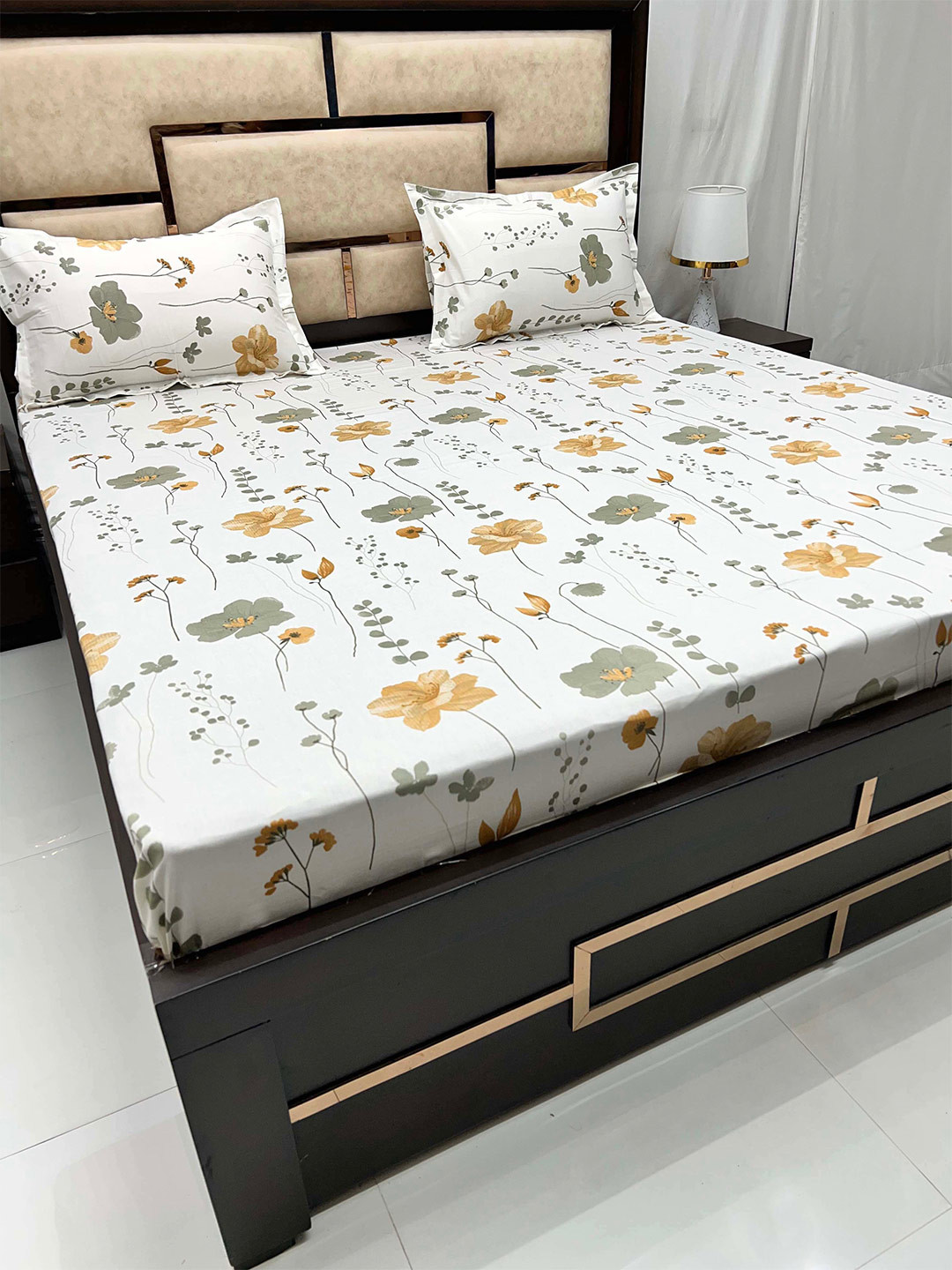 Pure Decor Velar Fur Sib White Floral Cotton 330 TC King Bedsheet & 2 Pillow Covers
Pure Decor Velar Fur Sib White Floral Cotton 330 TC King Bedsheet & 2 Pillow Covers