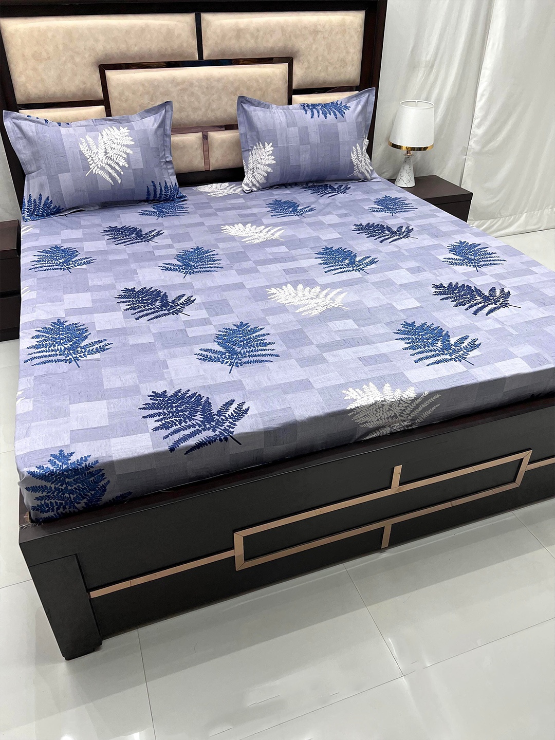 Pure Decor Velar Sib Blue Floral Pure Cotton 330 TC King Bedsheet with 2 Pillow Covers
Pure Decor Velar Sib Blue Floral Pure Cotton 330 TC King Bedsheet with 2 Pillow Covers