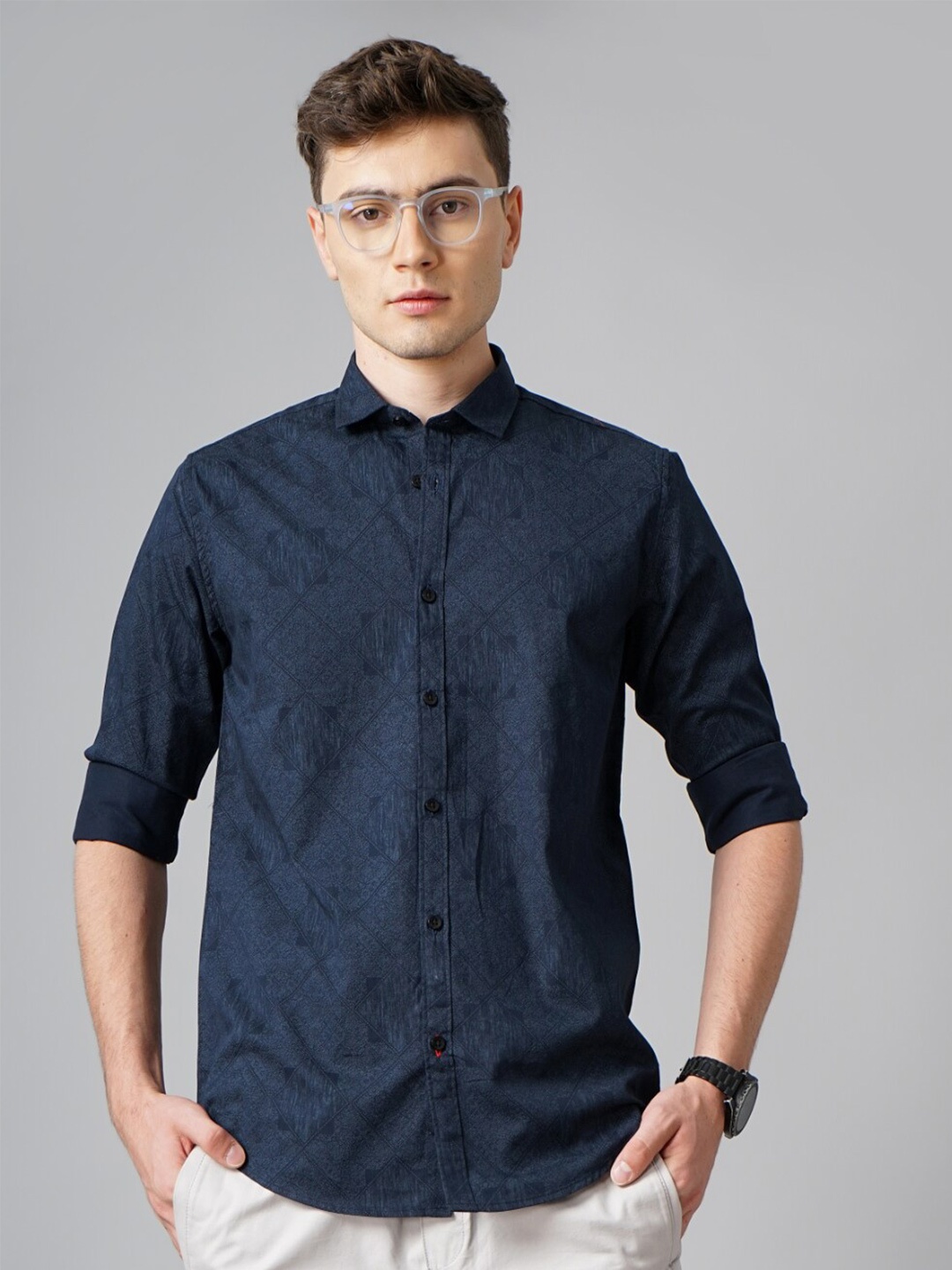 PAUL STREET Standard Slim Fit Ethnic Motifs Printed Spread Collar Casual Shirt, Navy blue
PAUL STREET Standard Slim Fit Ethnic Motifs Printed Spread Collar Casual Shirt, Navy blue