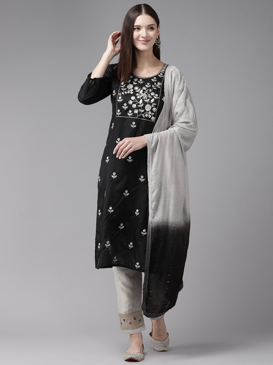 Aarika Floral Embroidered Regular Sequinned Pure Cotton Kurta with Trousers & Dupatta, Black
Aarika Floral Embroidered Regular Sequinned Pure Cotton Kurta with Trousers & Dupatta, Black