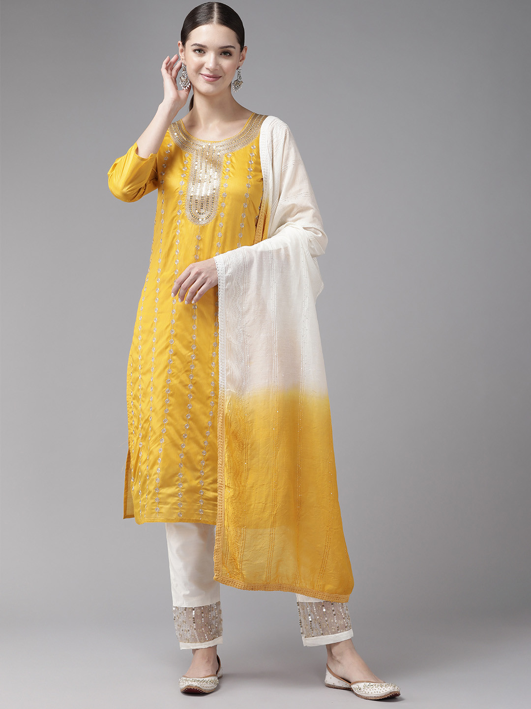 Aarika Ethnic Motifs Embroidered Sequinned Pure Cotton Kurta with Trousers & Dupatta, Yellow
Aarika Ethnic Motifs Embroidered Sequinned Pure Cotton Kurta with Trousers & Dupatta, Yellow