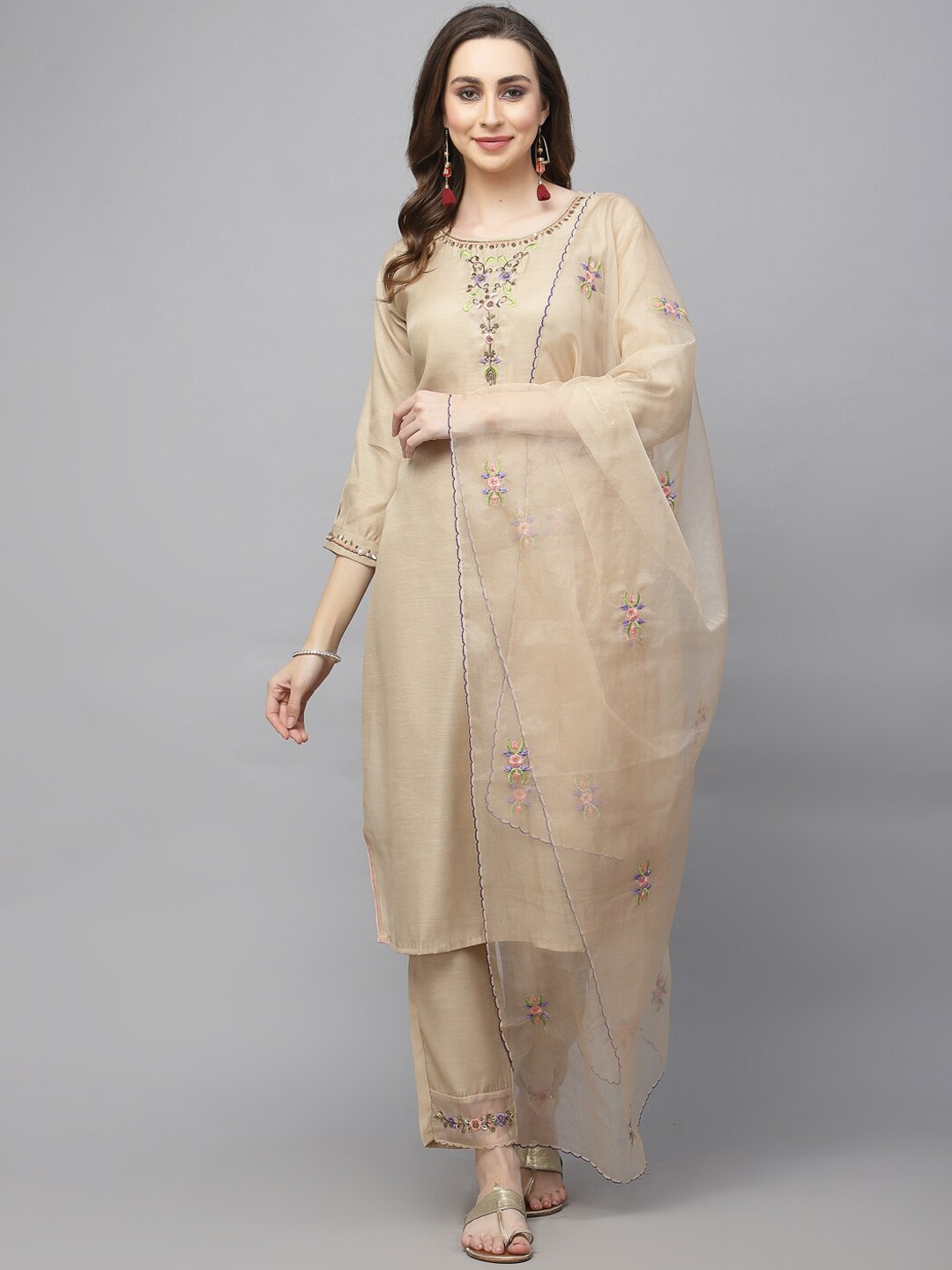 KALINI Floral Embroidered Regular Thread Work Sraight Kurta & Trousers With Dupatta, Beige
KALINI Floral Embroidered Regular Thread Work Sraight Kurta & Trousers With Dupatta, Beige
