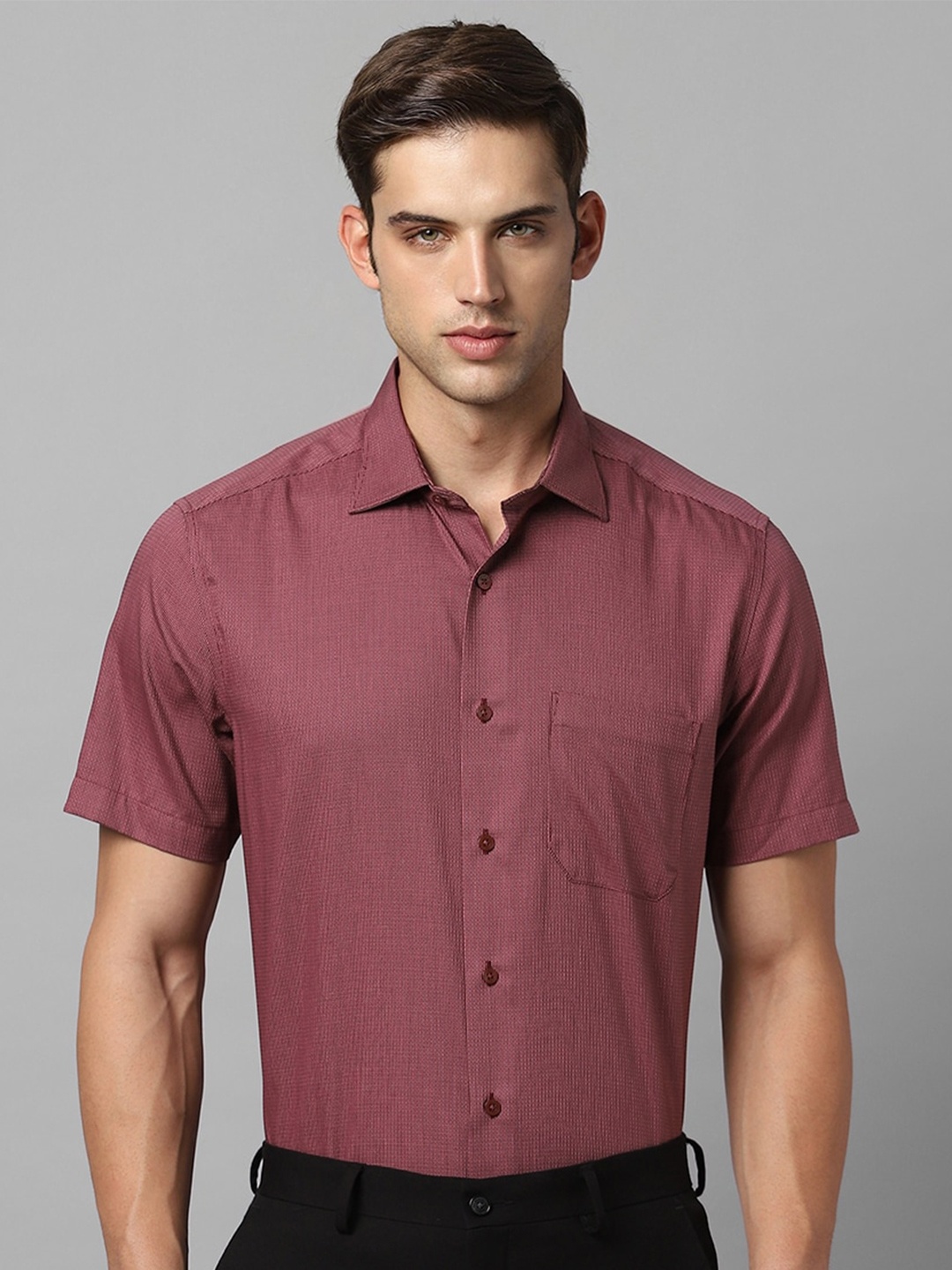 Louis Philippe Classic Regular Fit Spread Collar Short Sleeves Cotton Formal Shirt, Pink
Louis Philippe Classic Regular Fit Spread Collar Short Sleeves Cotton Formal Shirt, Pink